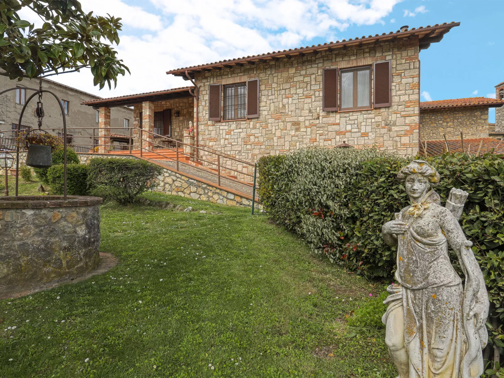 Casa Alfredo-Outside