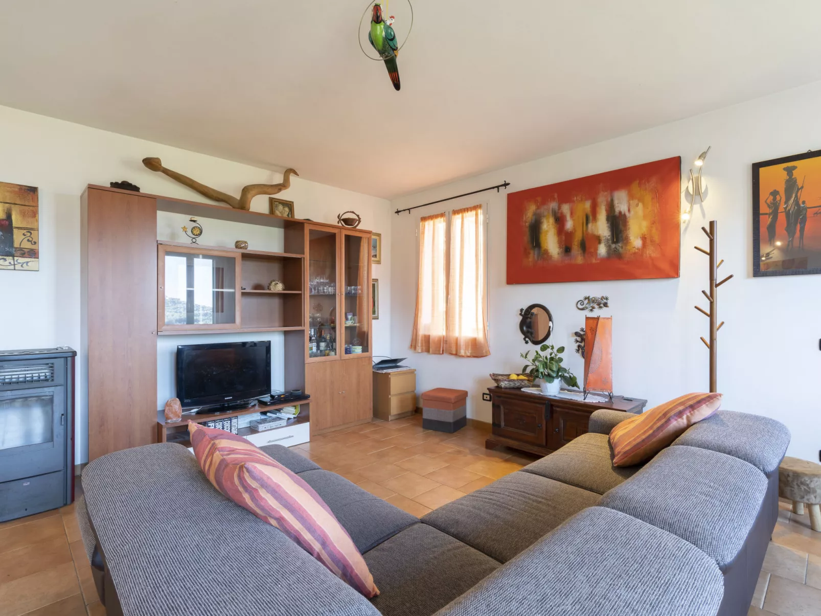 Lory House-Inside