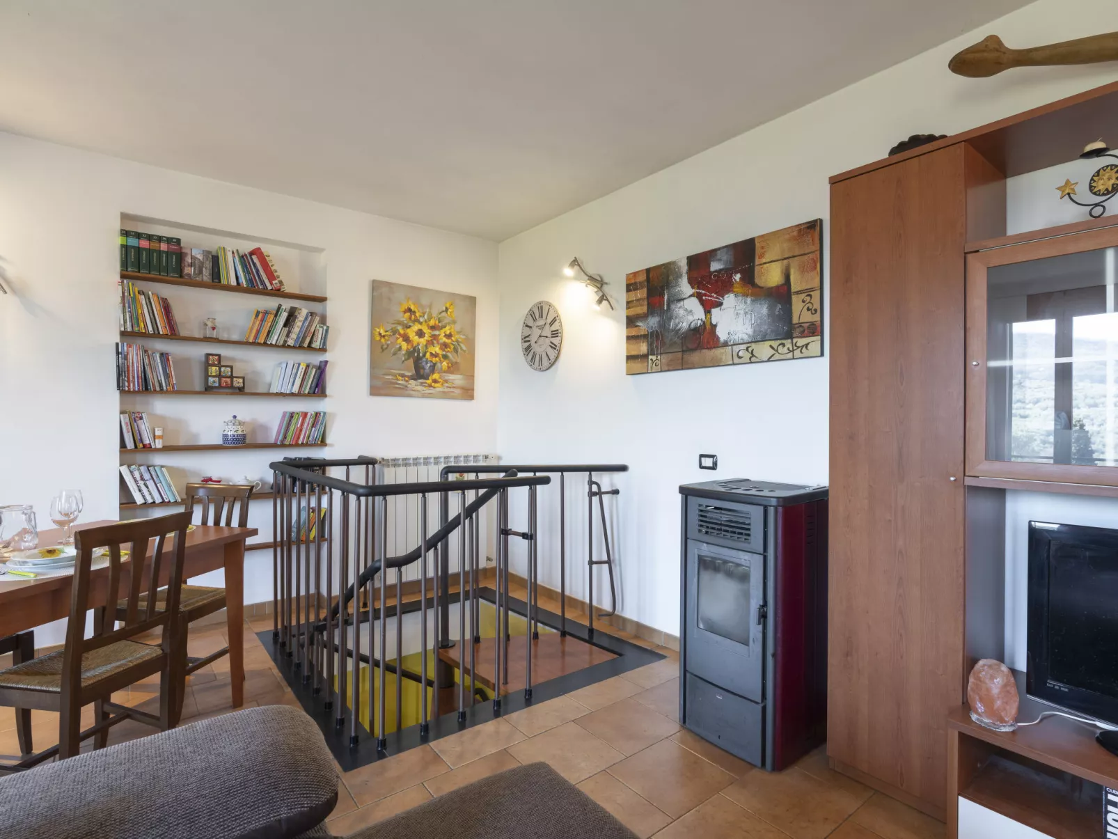 Lory House-Inside