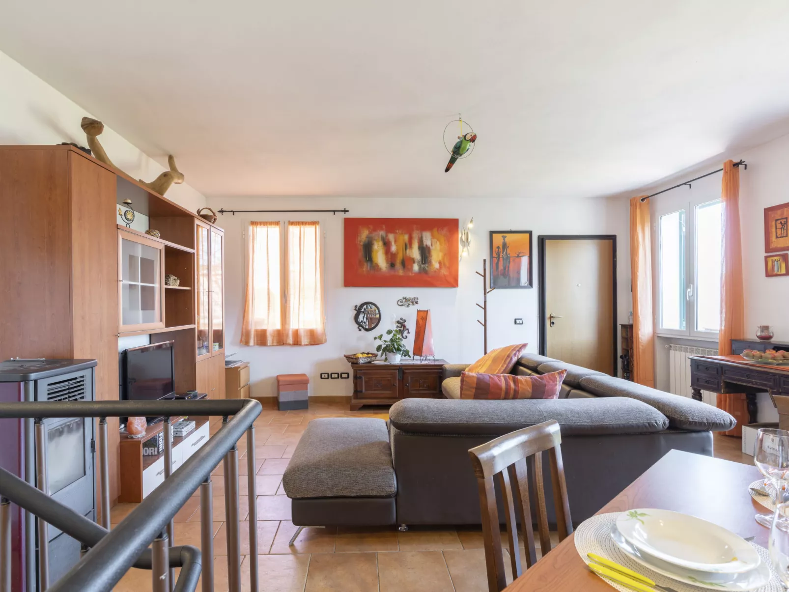 Lory House-Inside