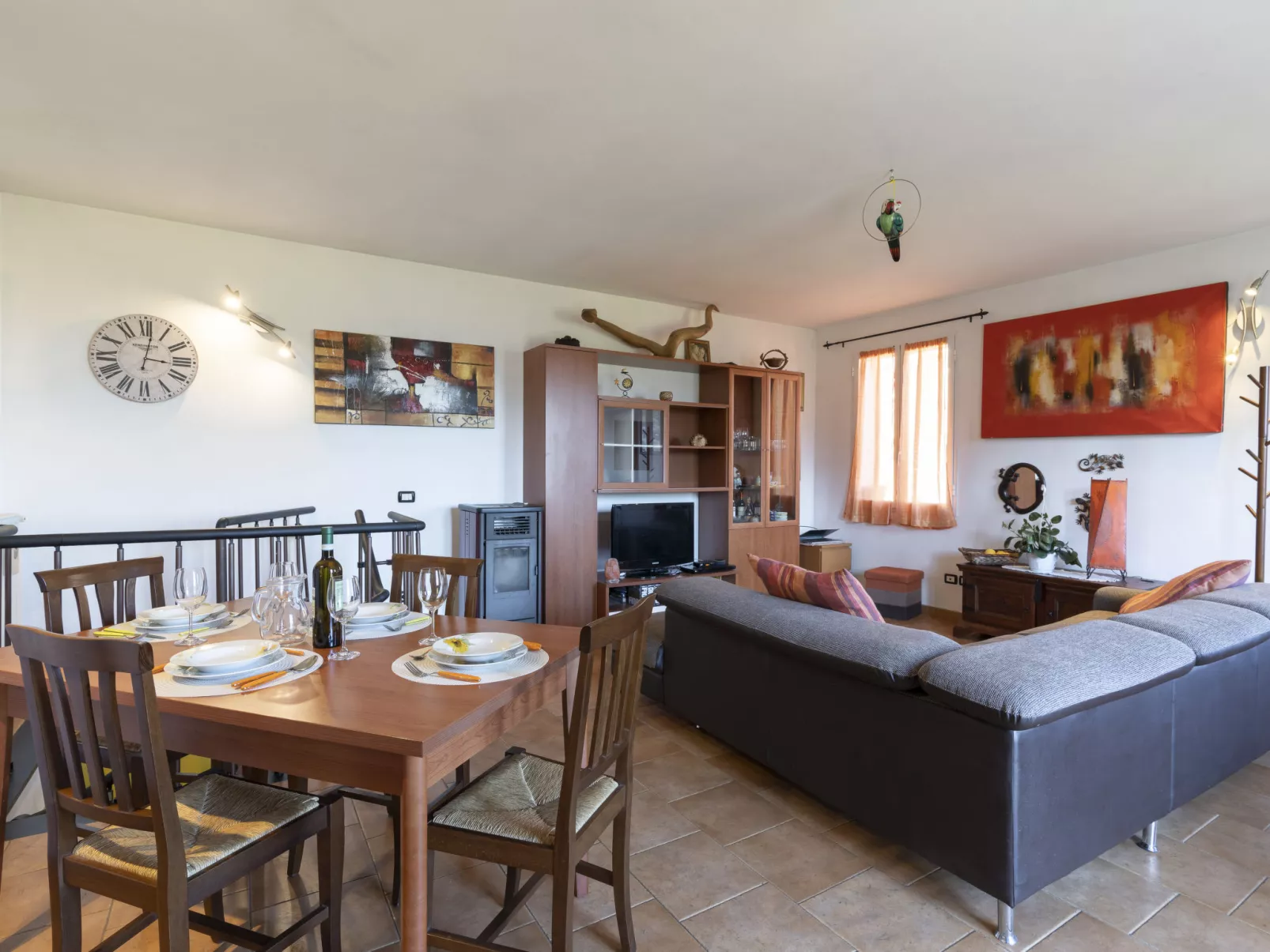 Lory House-Inside