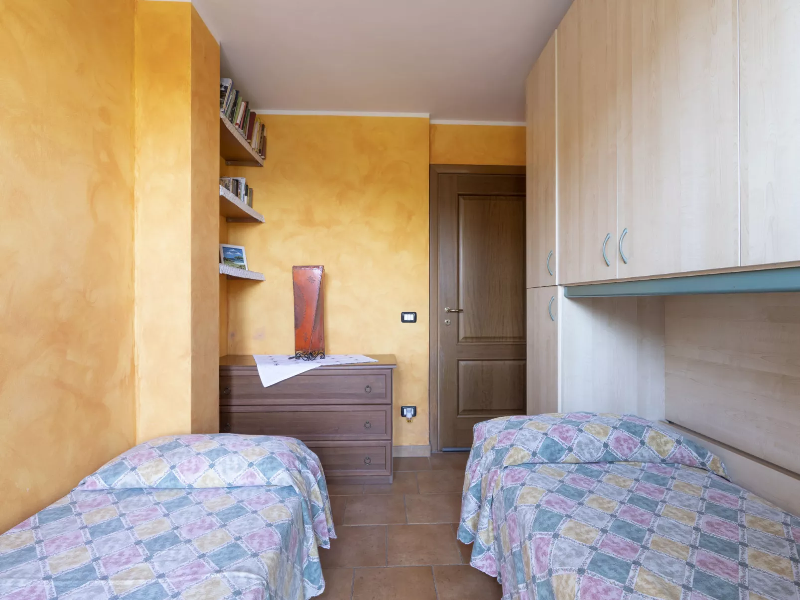 Lory House-Inside