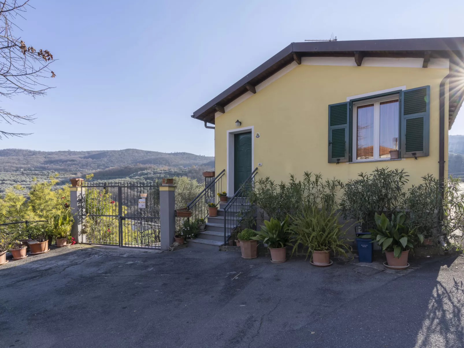 Lory House-Outside