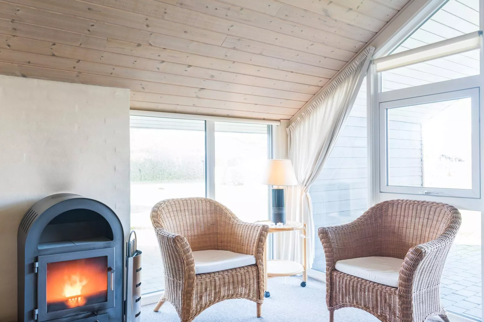 Tranquil Cottage with Spa and Sauna-By Traum-Indoor