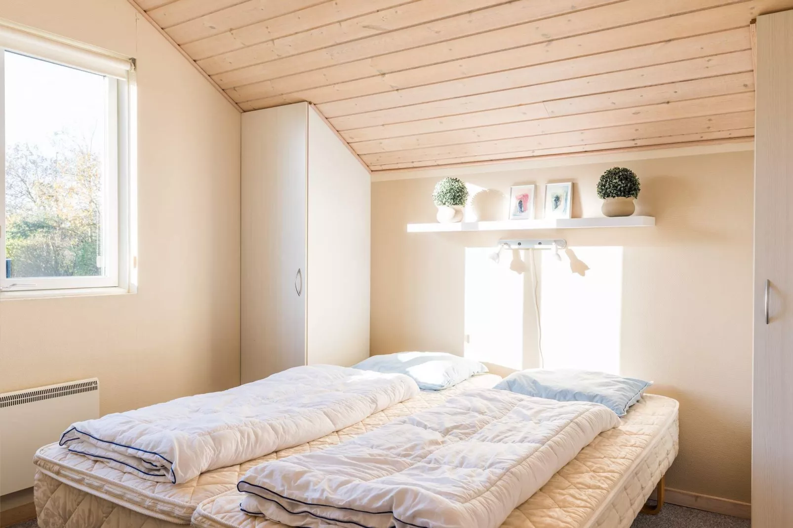 Tranquil Cottage with Spa and Sauna-By Traum-Indoor