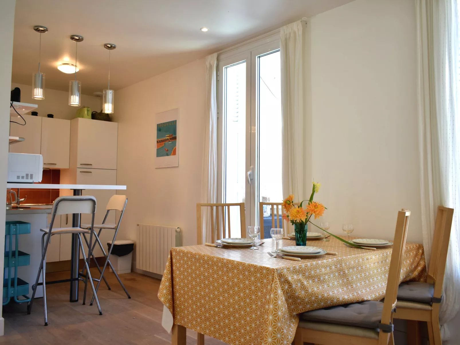 Les Roches-Inside