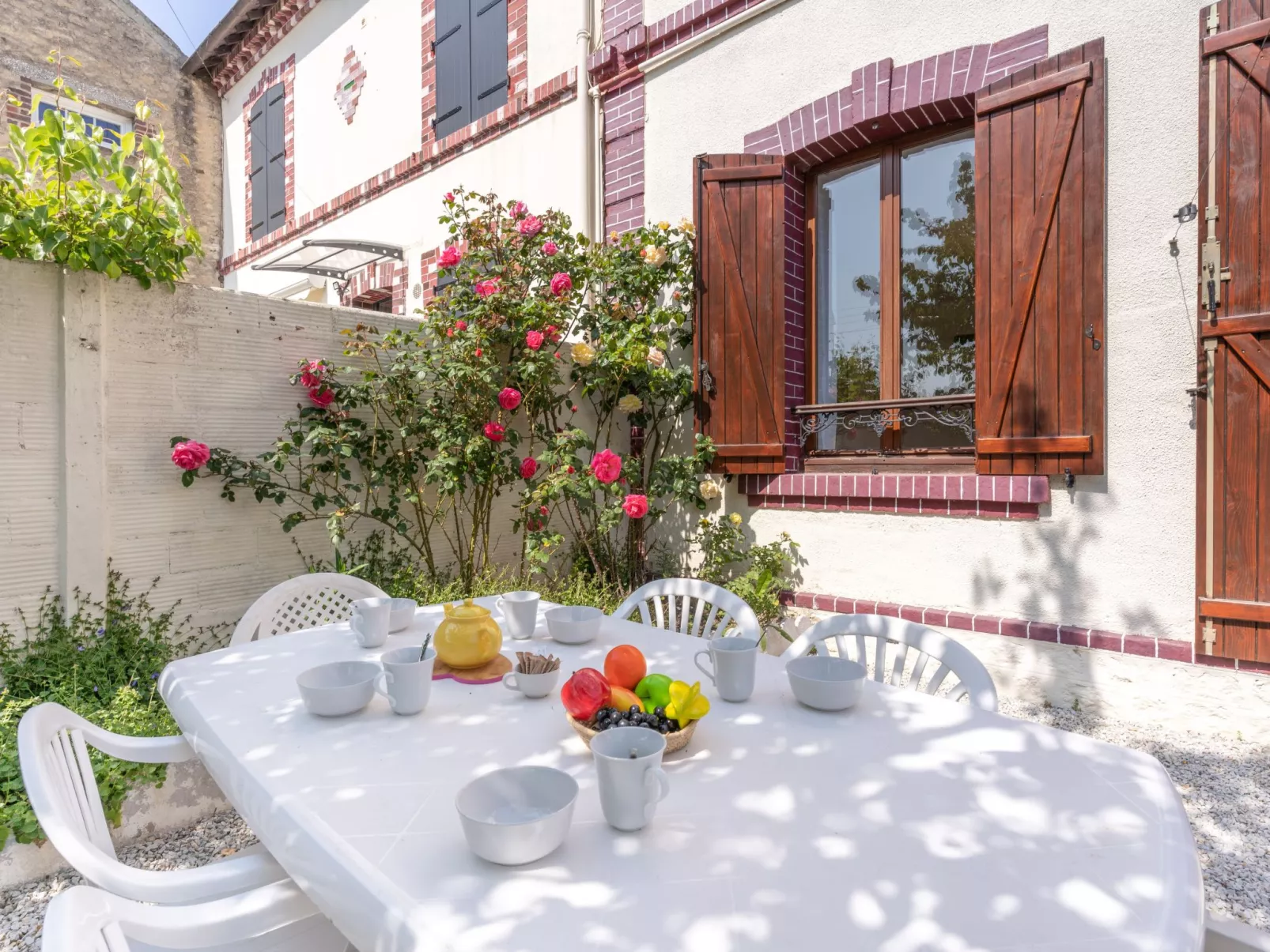 Le Mimosa Normand-Outside