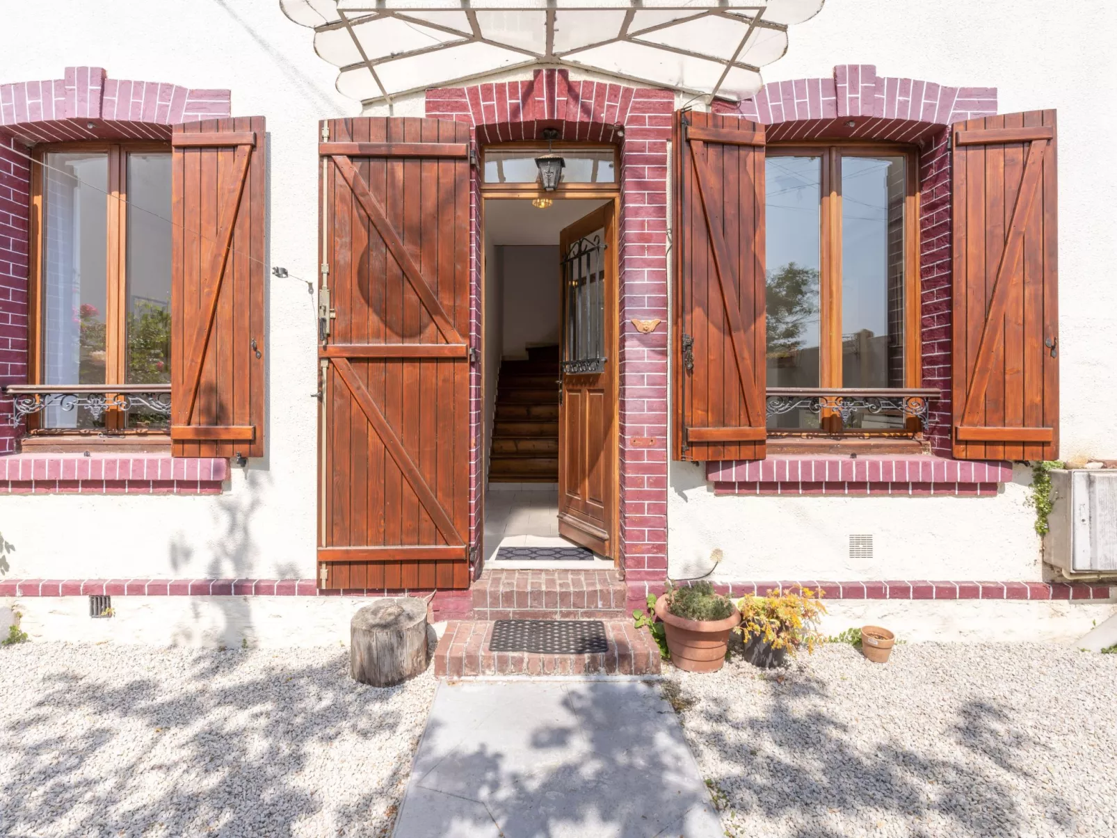 Le Mimosa Normand-Outside