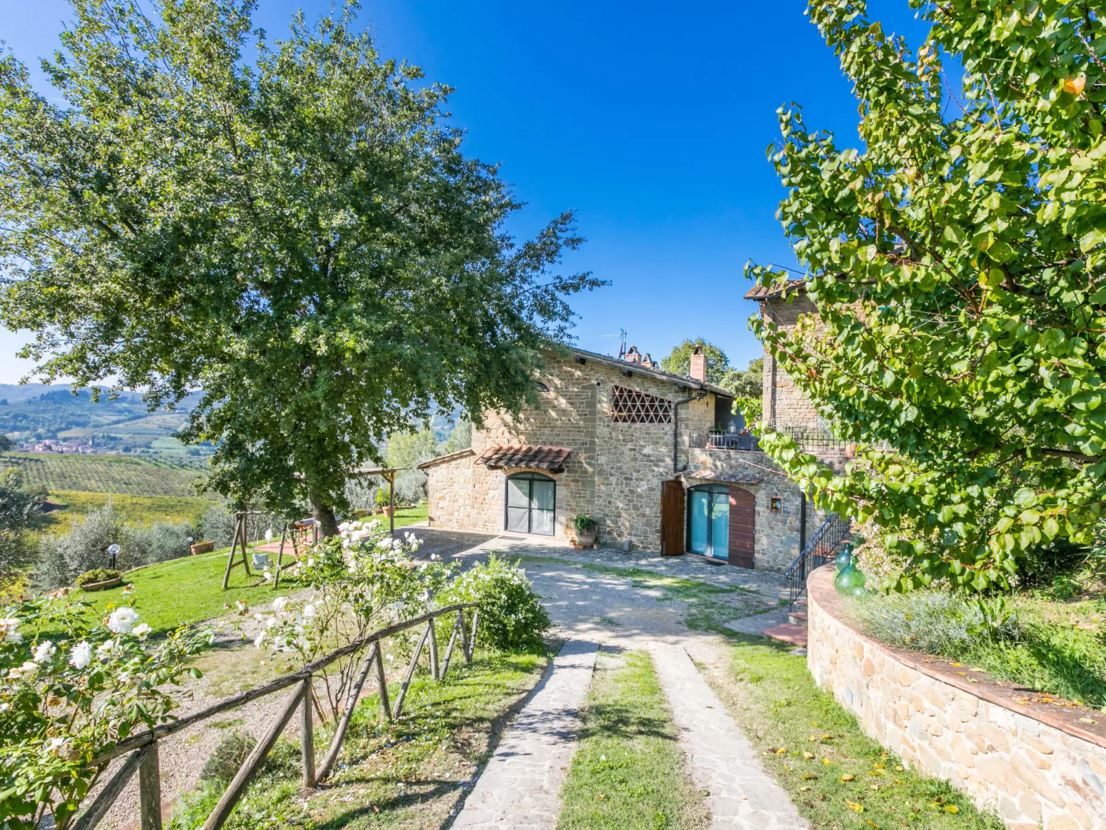 L'Angolo di Uzzano-Outside