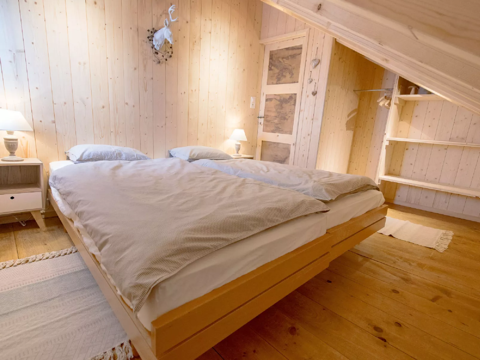 Chalet de la Vue des Alpes-Drinnen