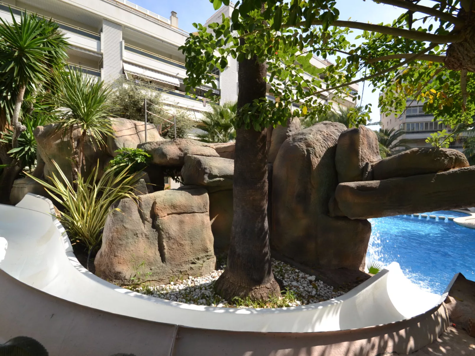 Jardines Family 204-Dehors