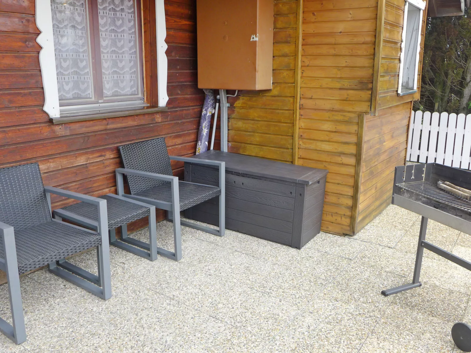Hügli-Outside