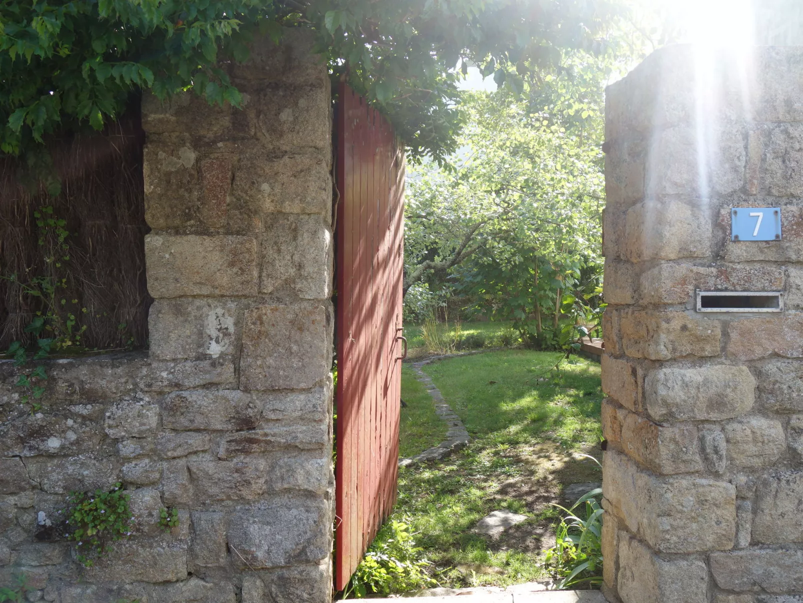 Ty Mam Goz-Outside