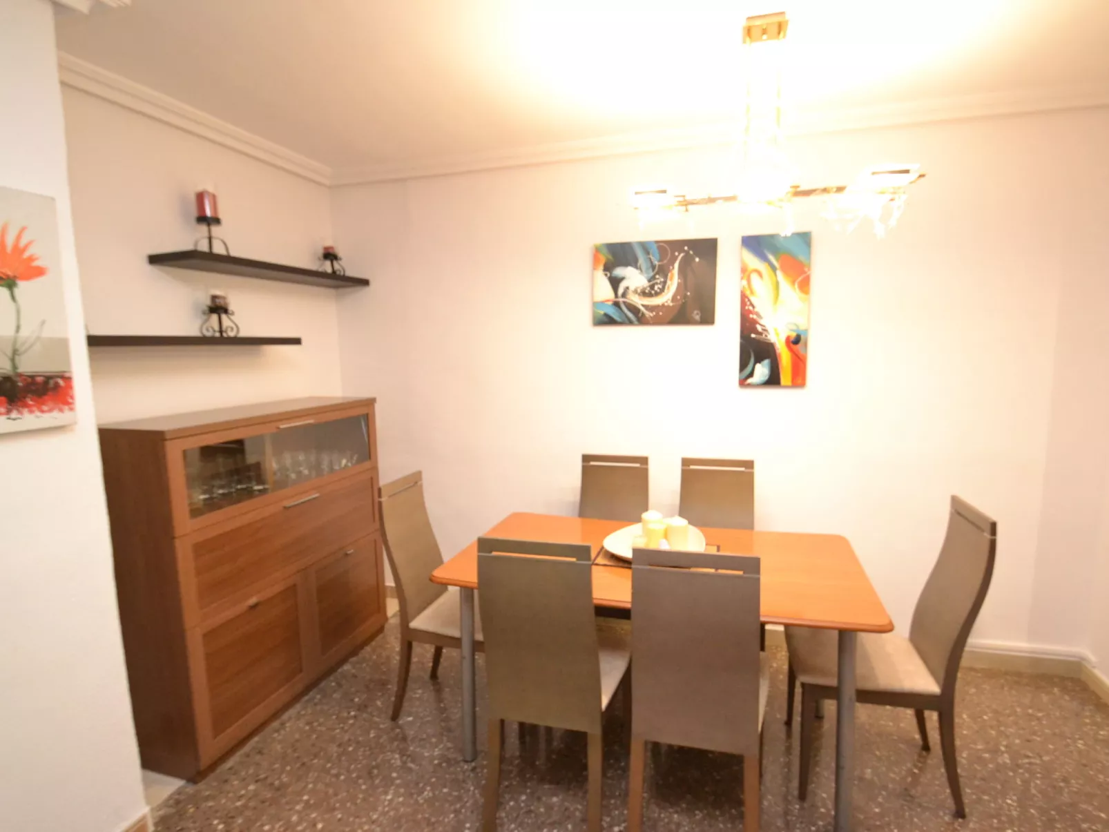 Salourhin-Inside