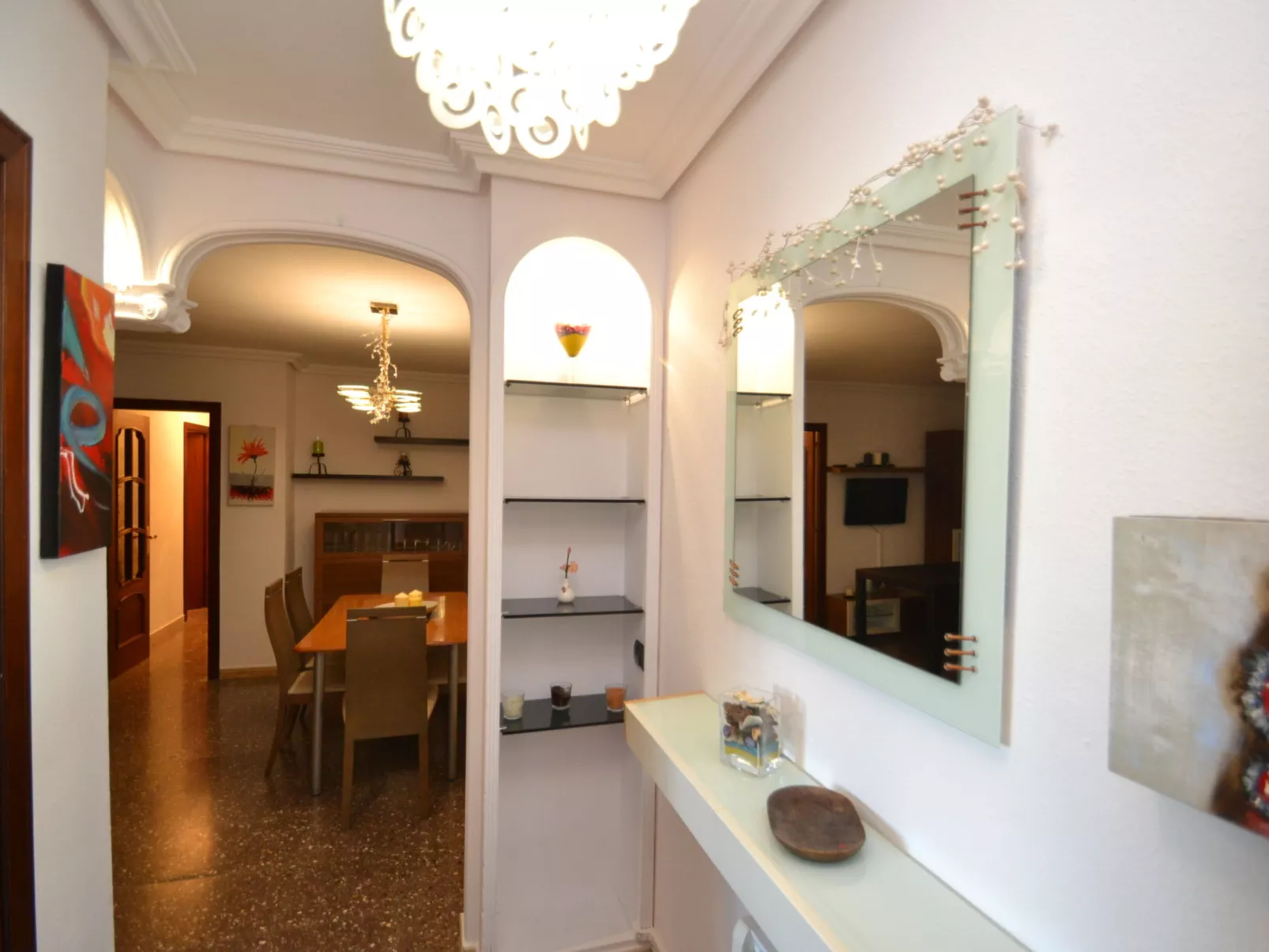 Salourhin-Inside