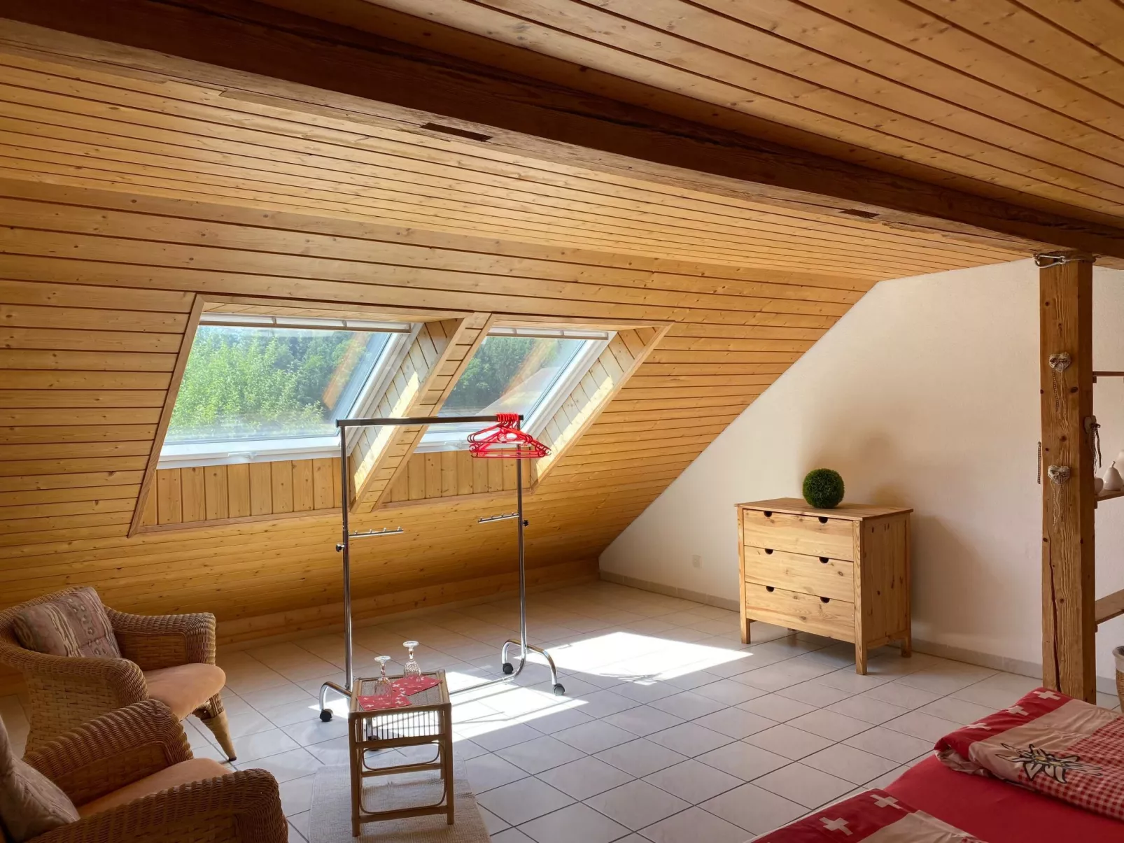 Arn's Place-Inside