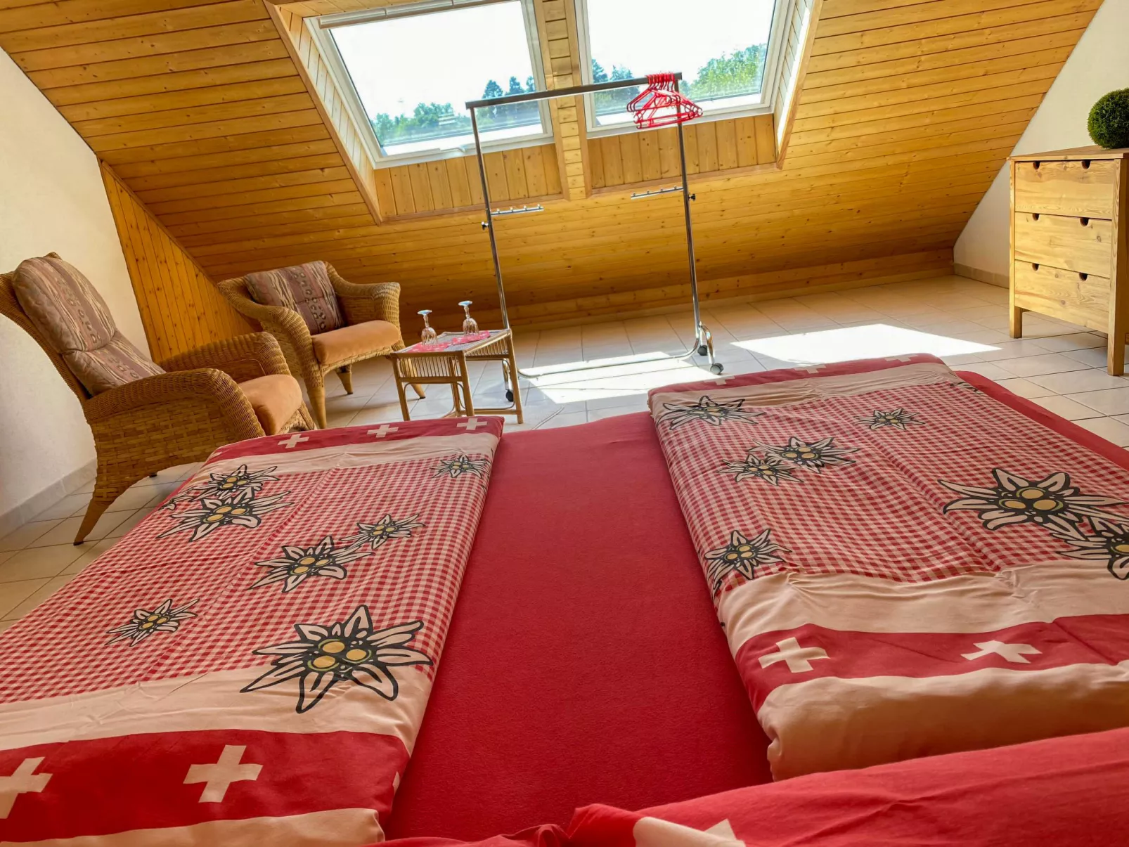 Arn's Place-Inside