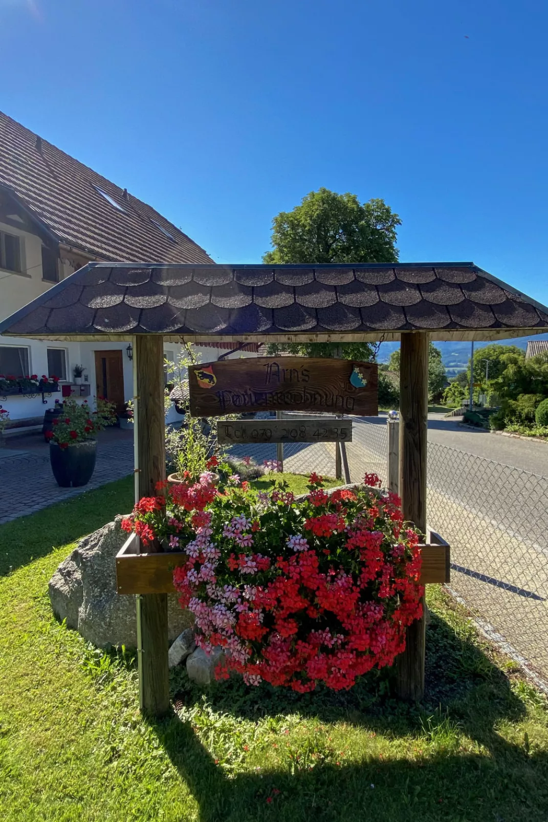 Arn's Place-Outside
