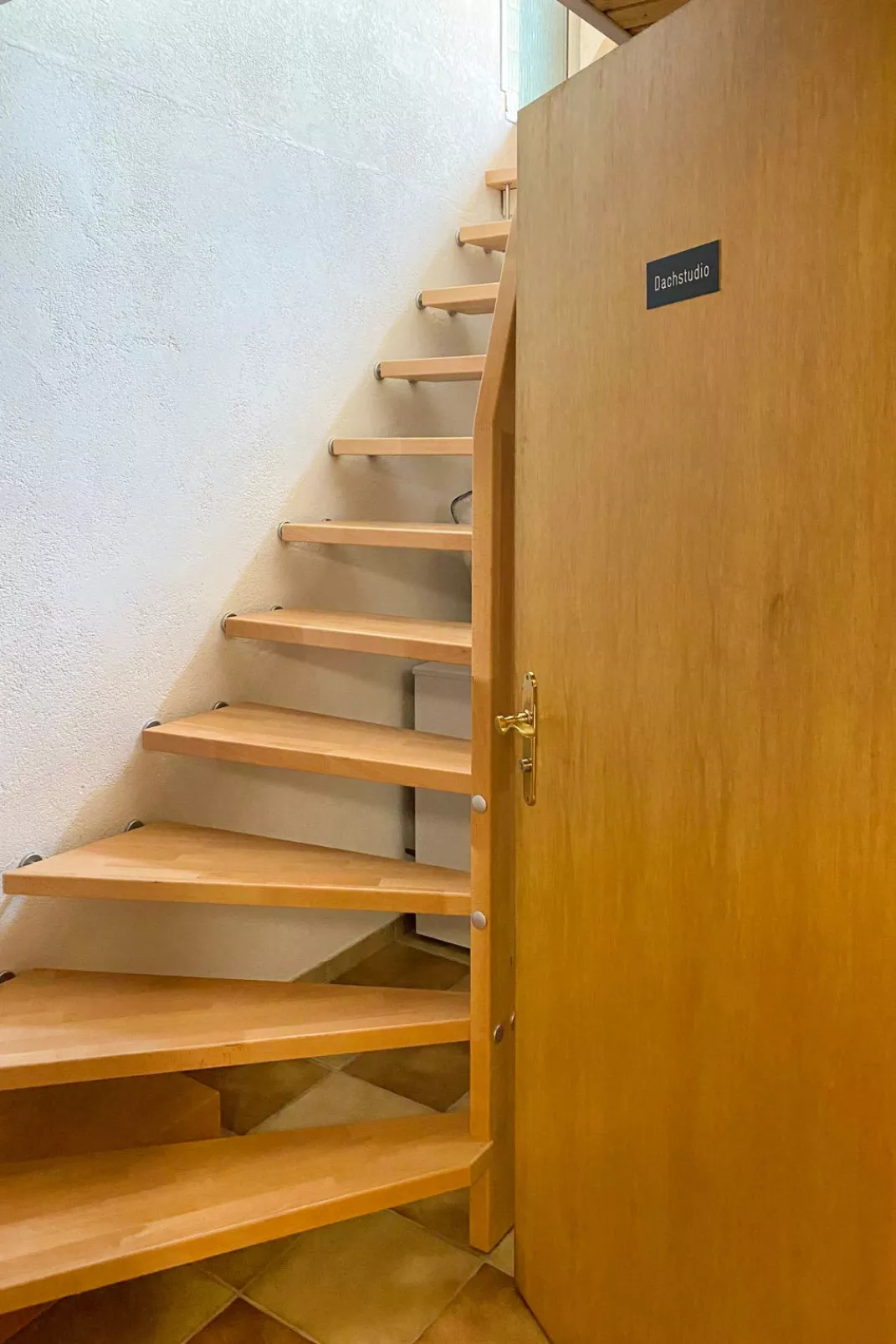Arn's Dachstudio-Drinnen
