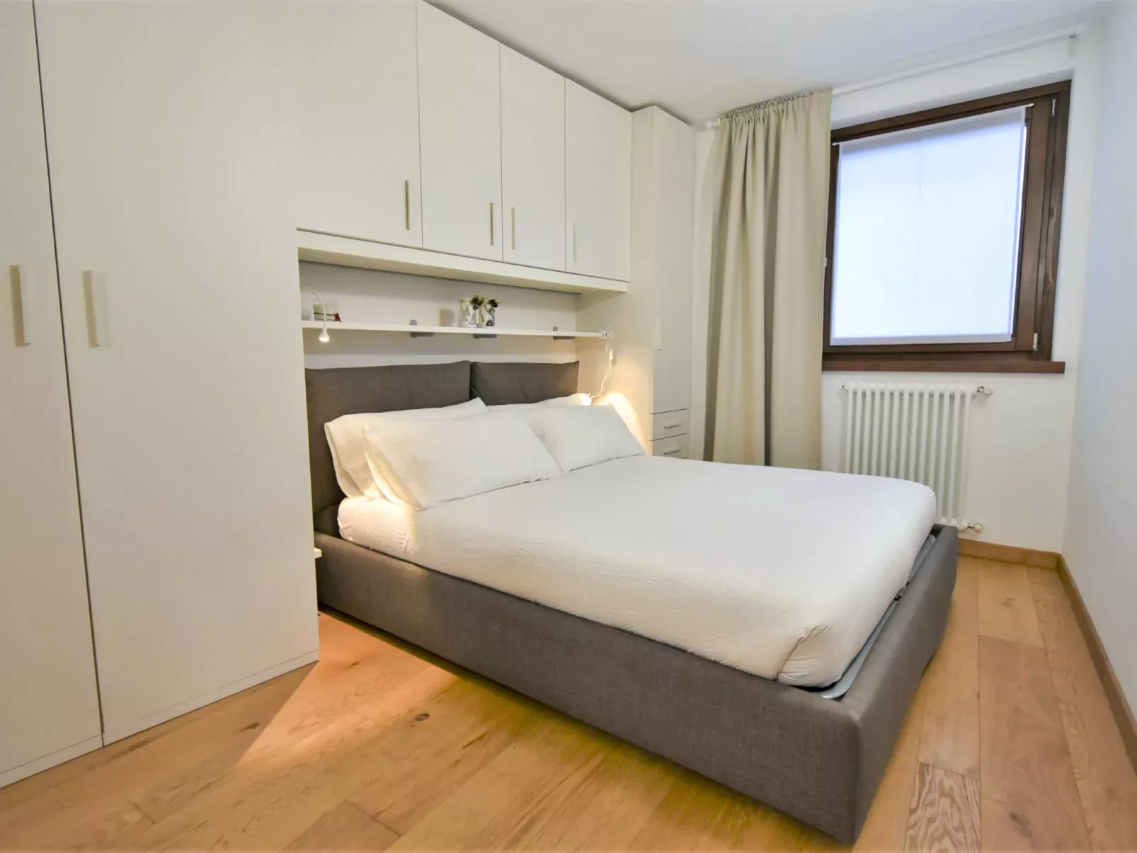 Astoria Apartment-Inside