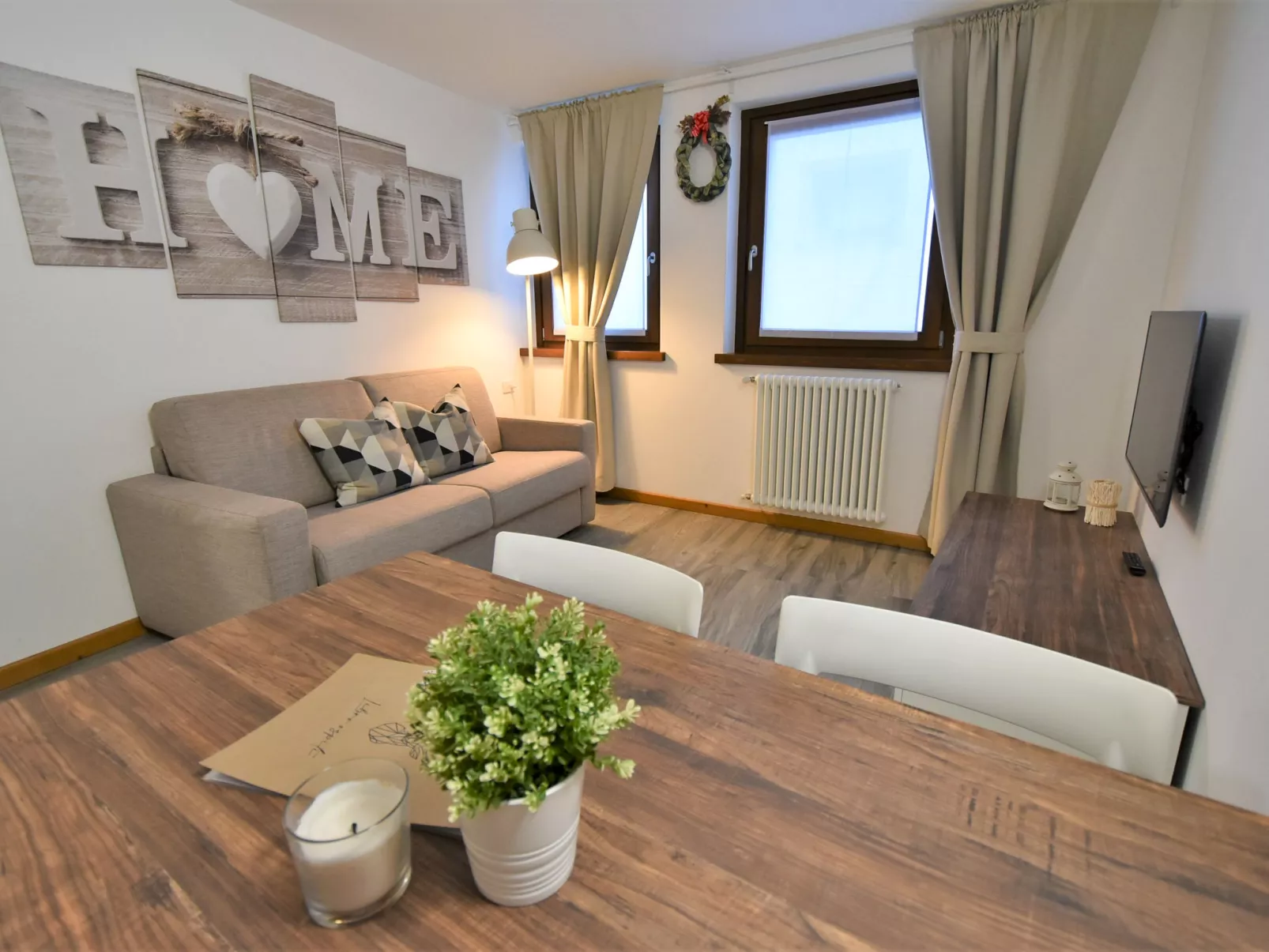 Astoria Apartment-Inside