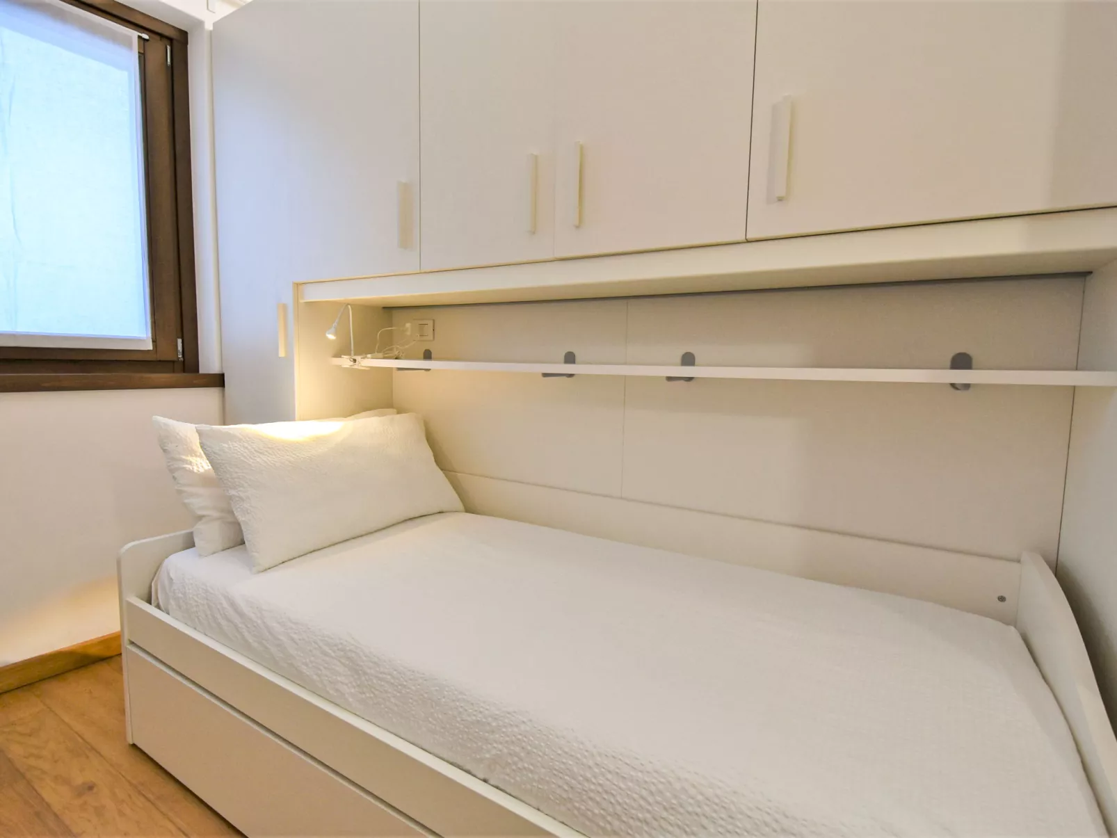 Astoria Apartment-Inside