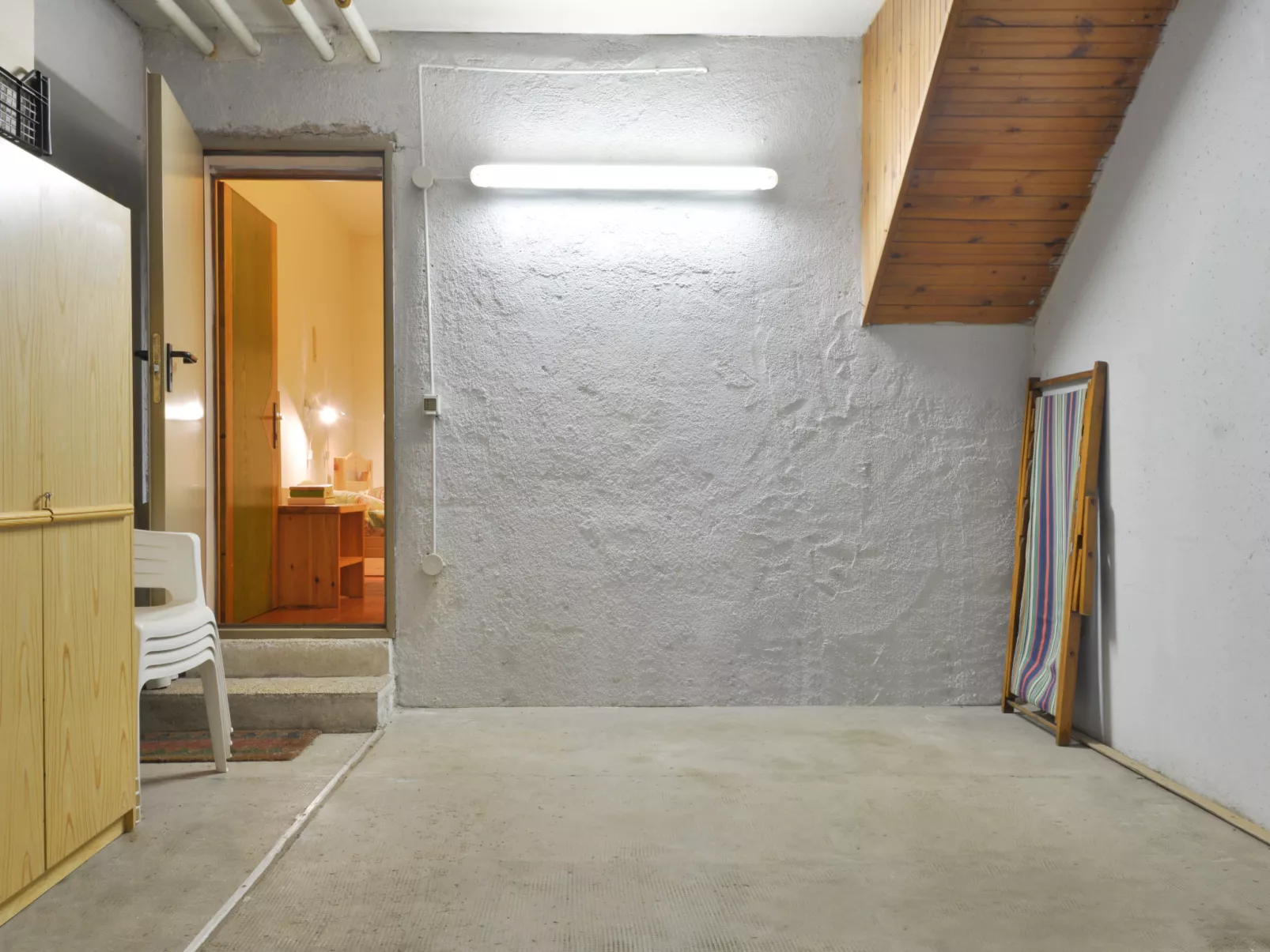 Monti Pallidi-Inside