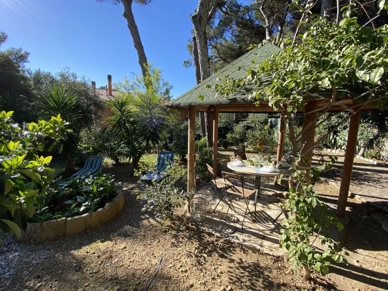 Casa di Nora-Outside
