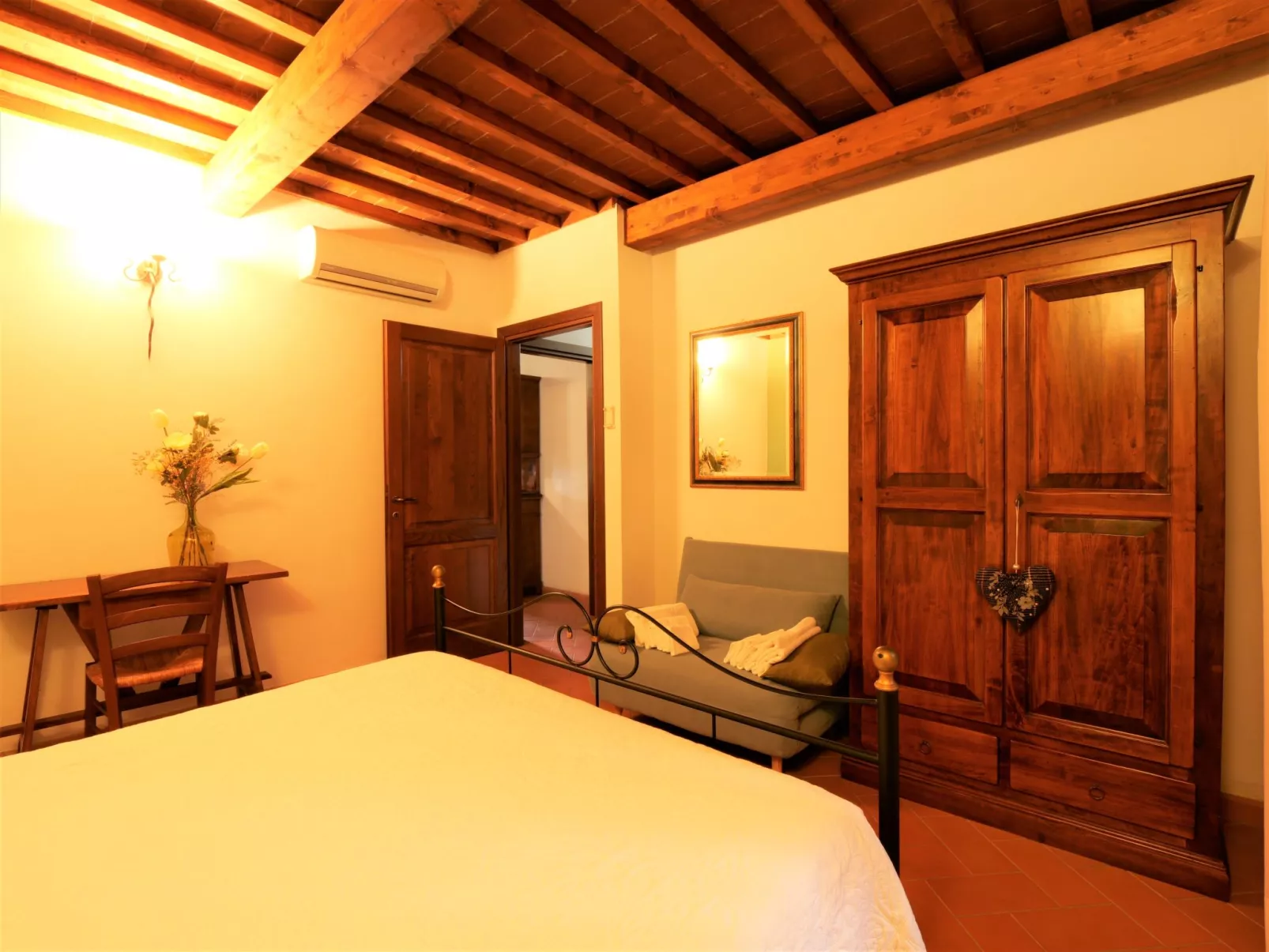 Il Lago-Inside