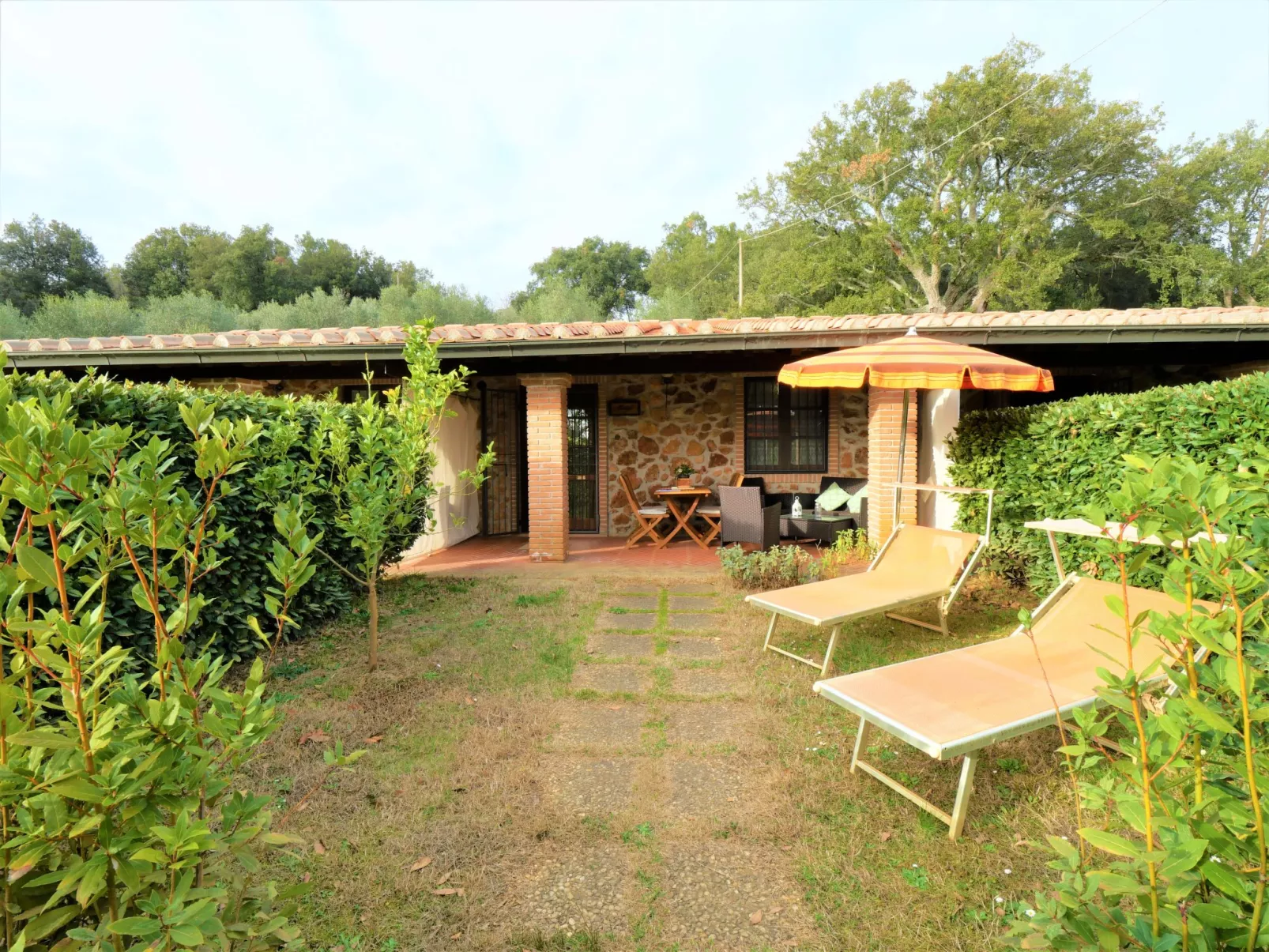 Il Lago-Outside
