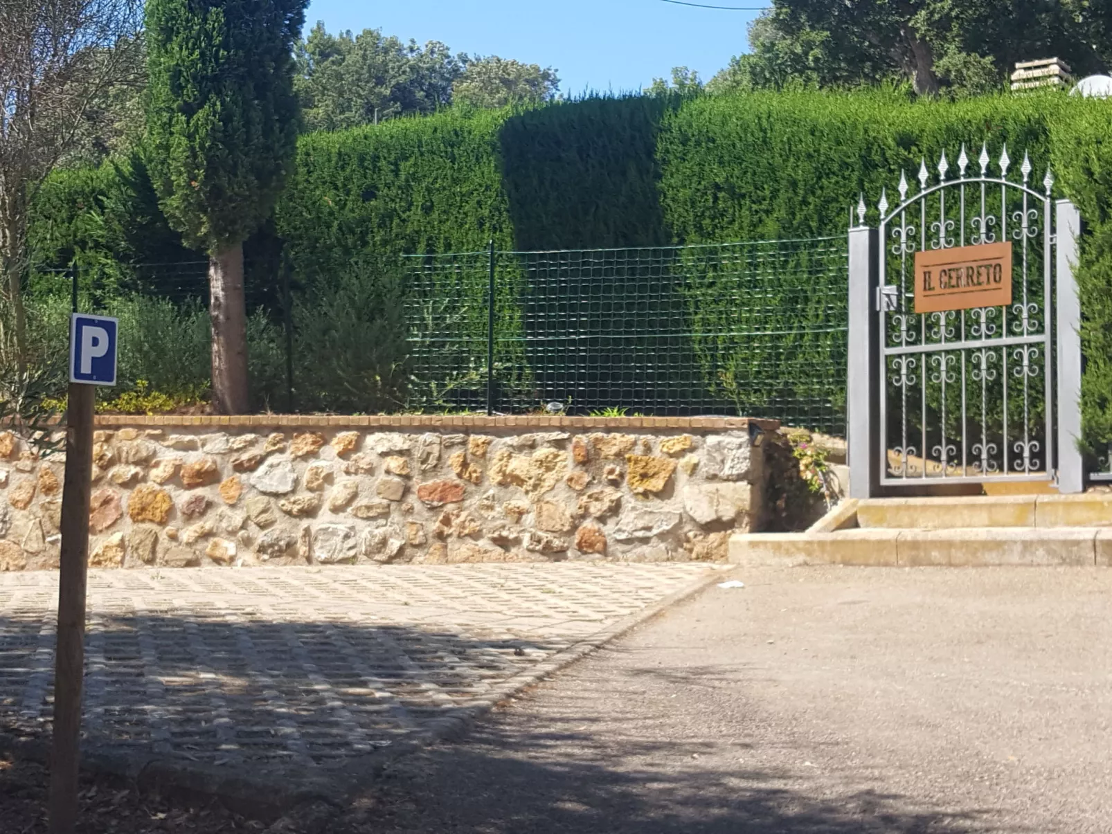 Il Lago-Outside