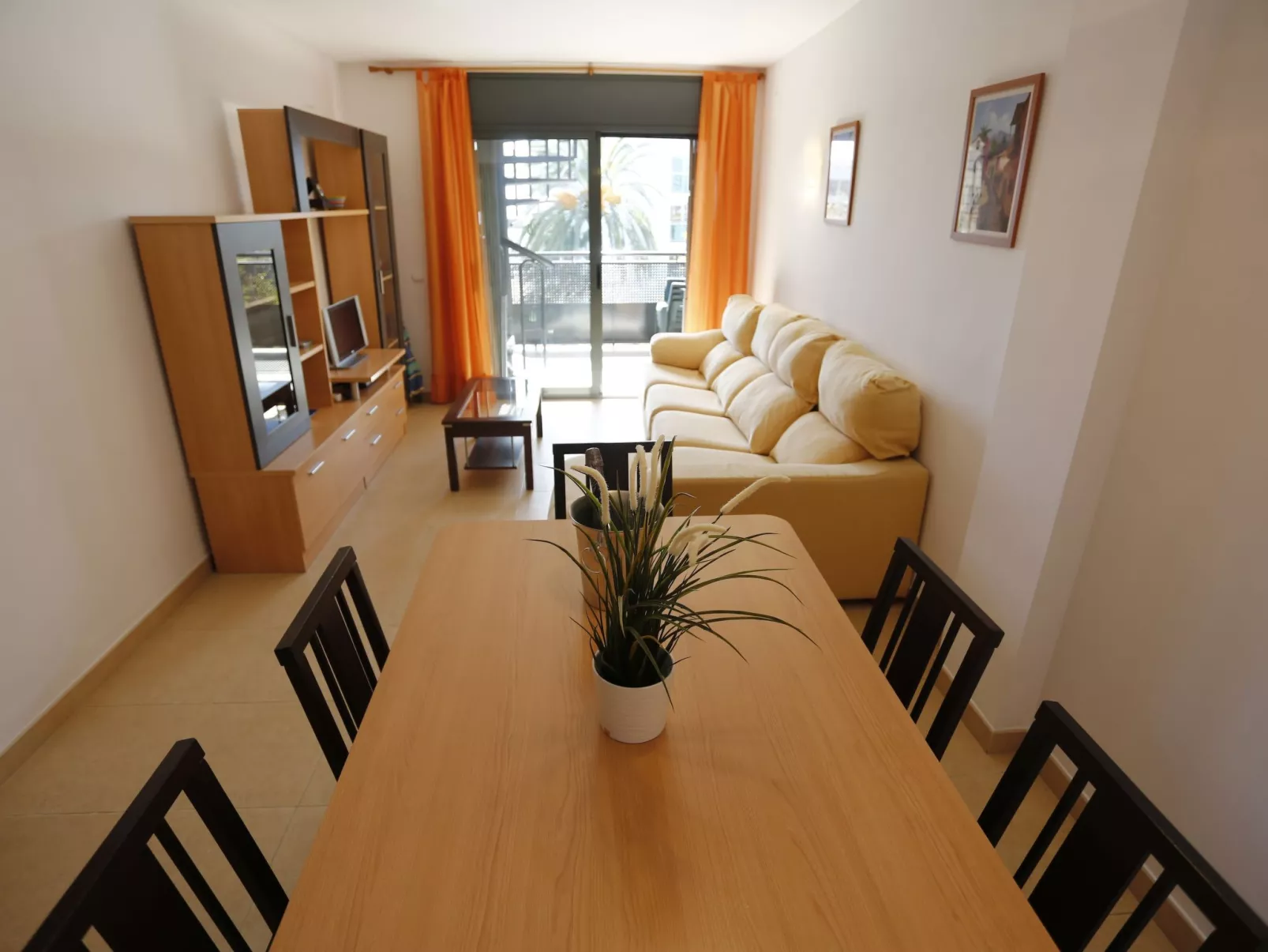Mar Cambrils-Inside