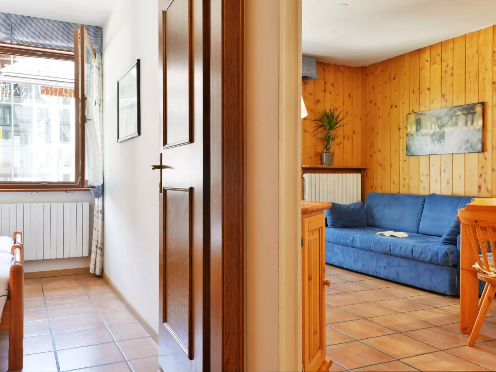 Apt 3-Inside