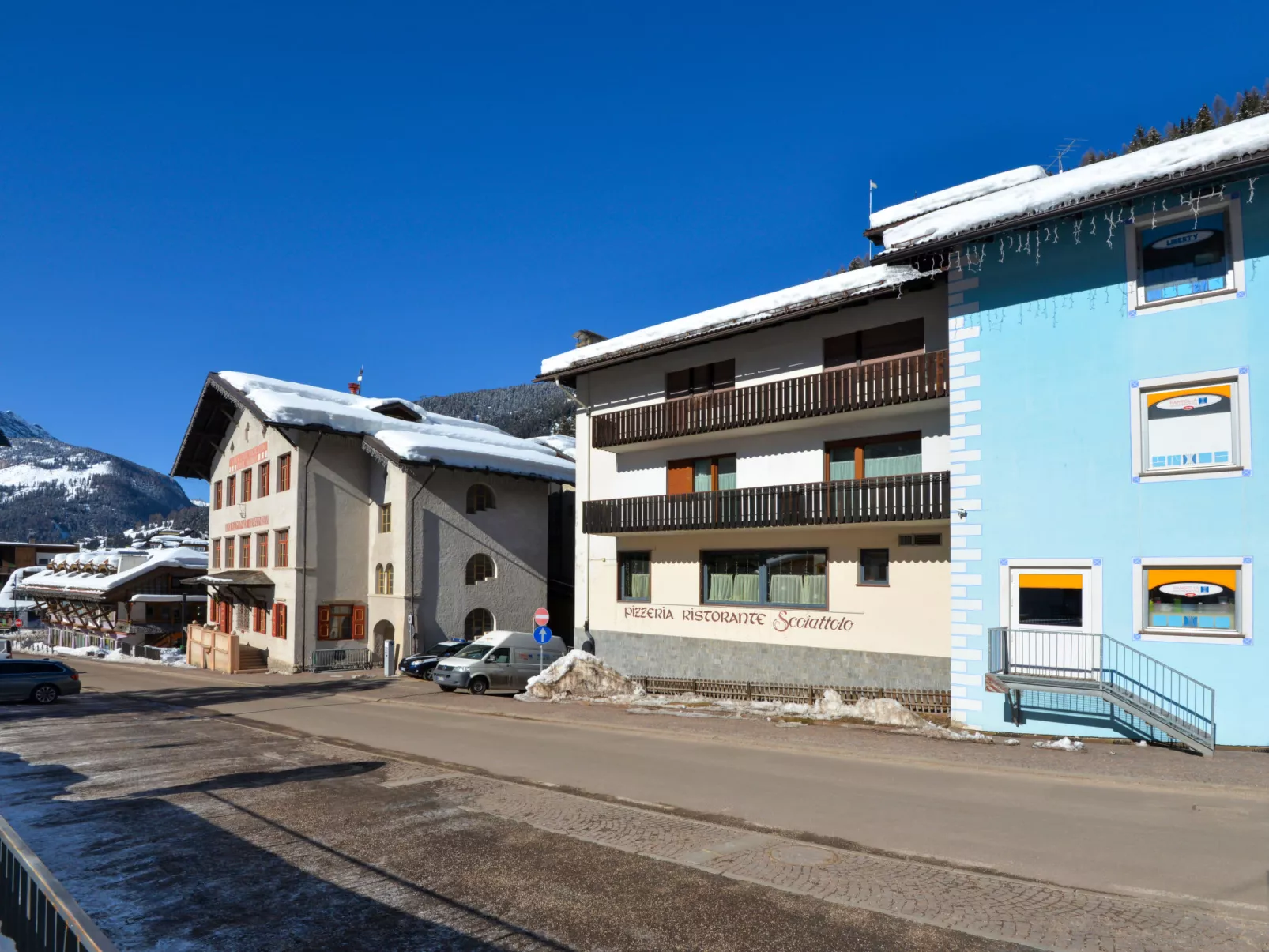 Apt 3-Outside