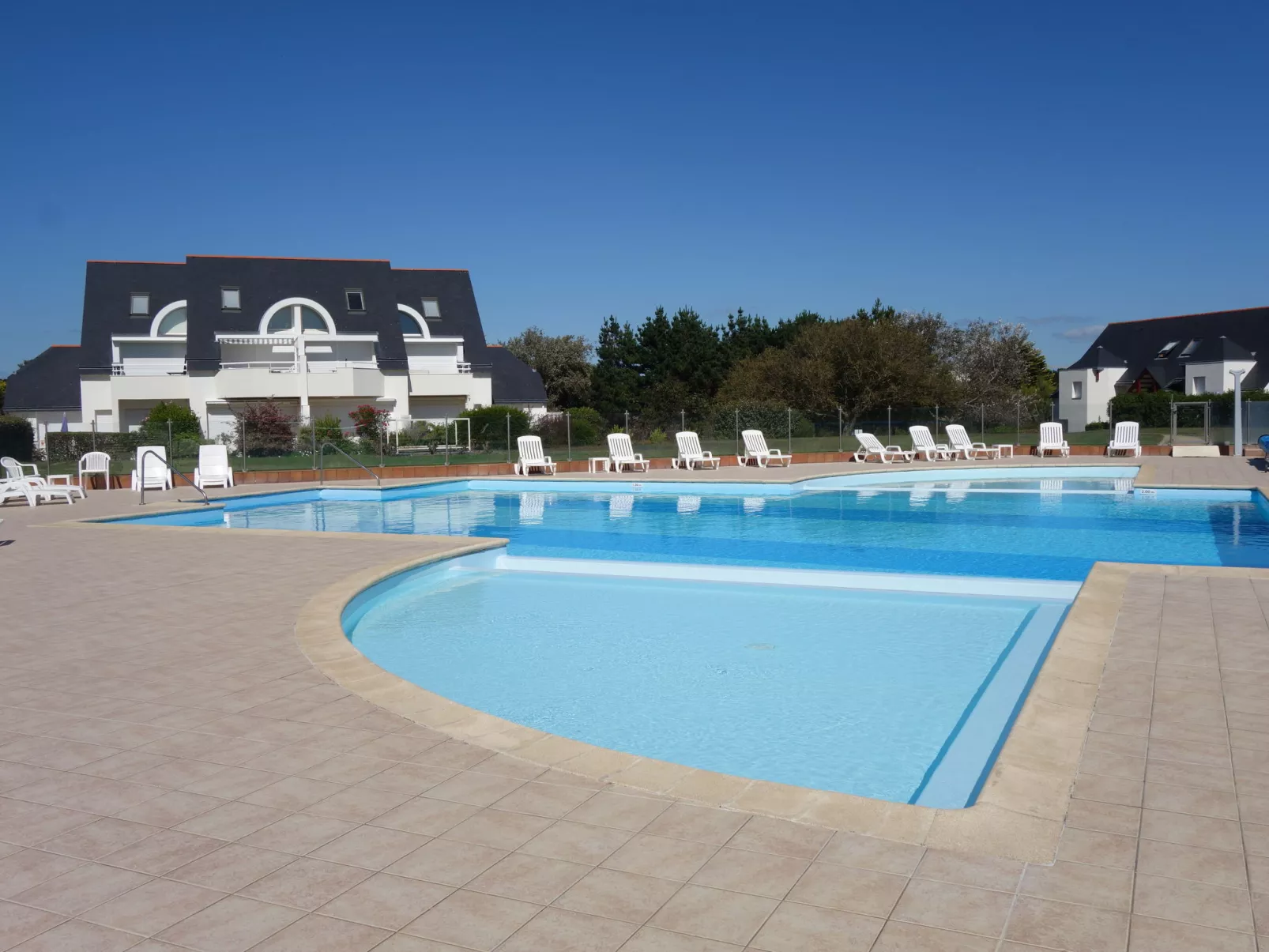 Domaine des Tadornes-Outside