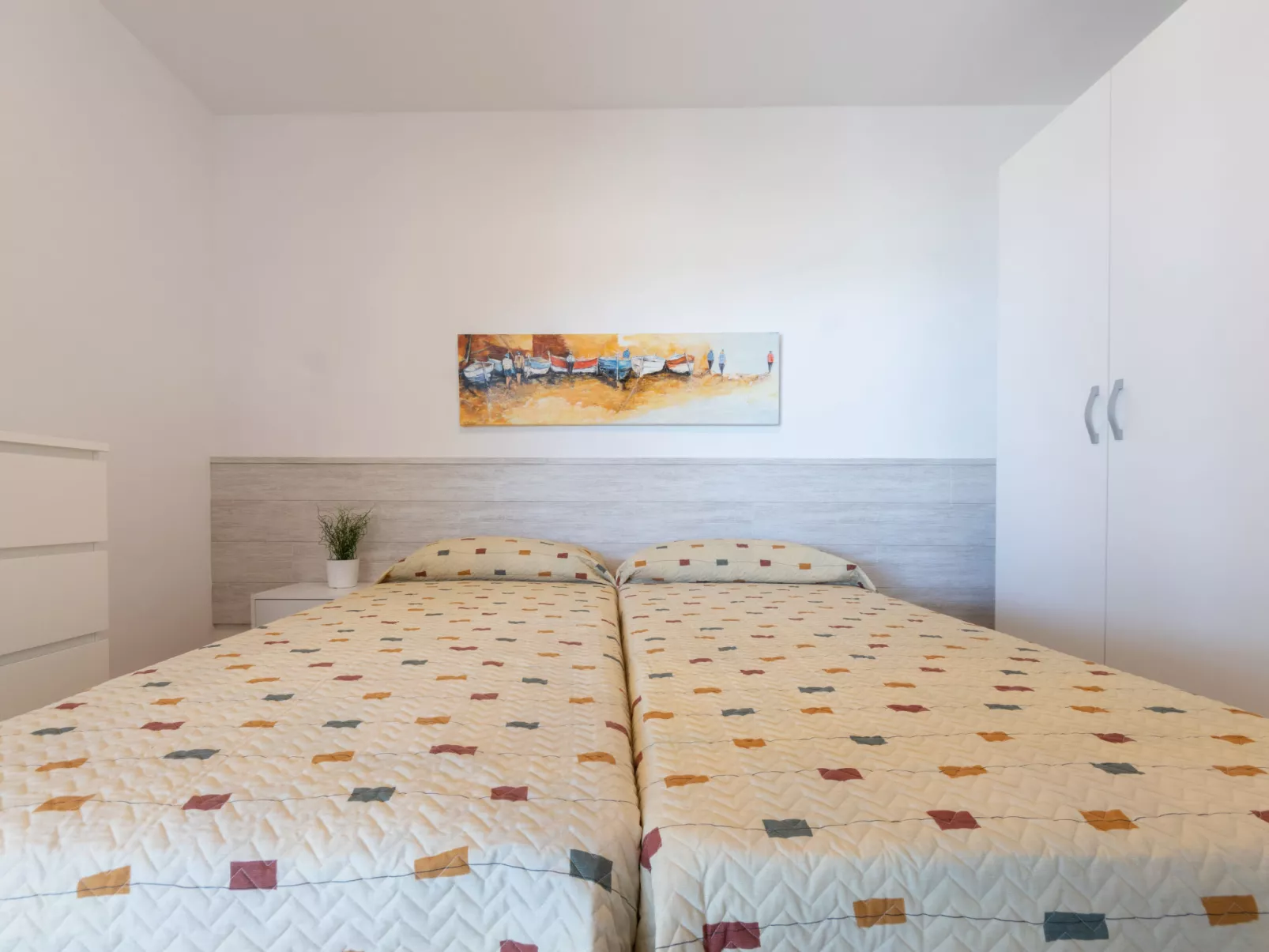 Reus Mediterraneo-Inside