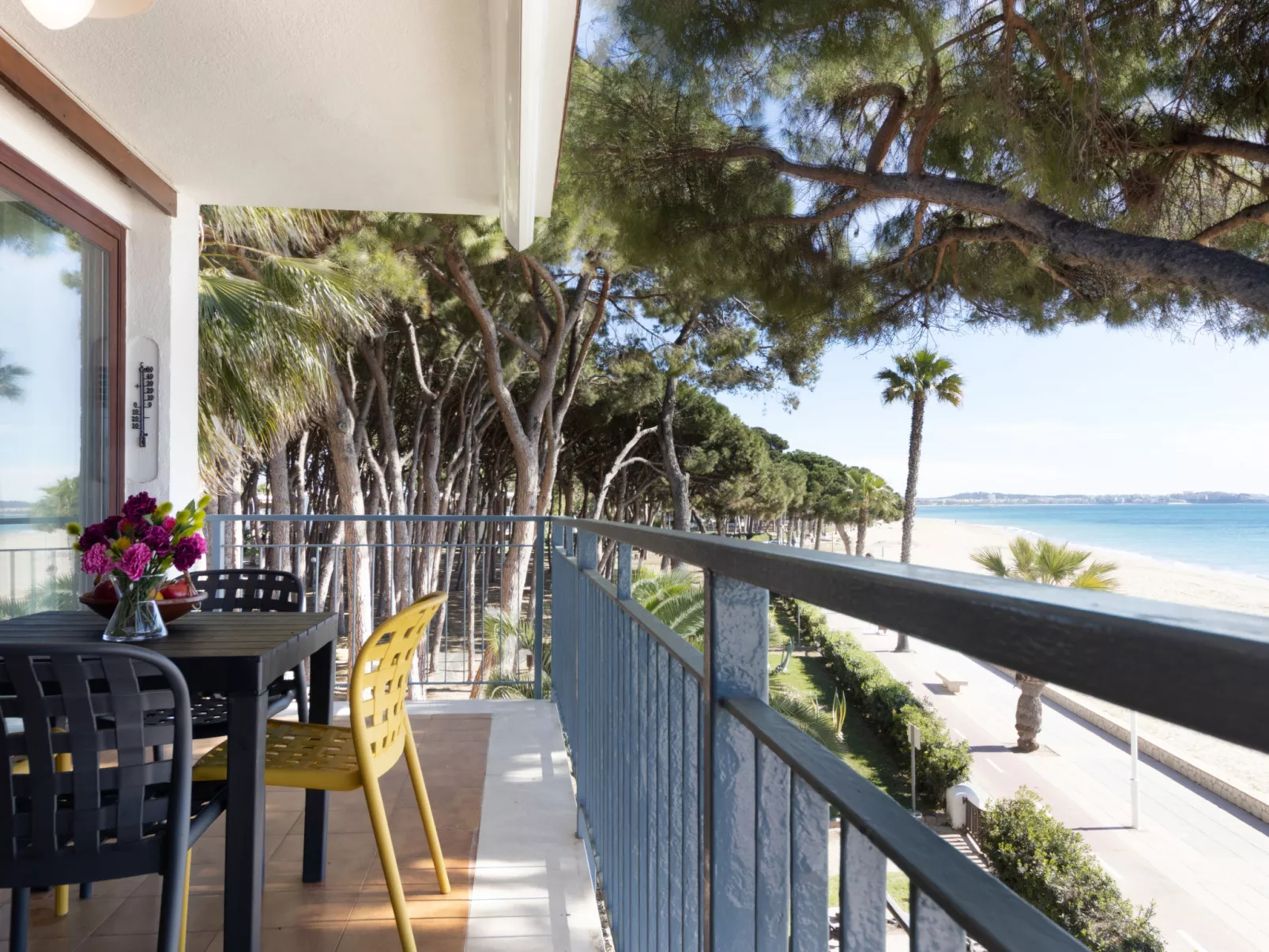 Reus Mediterraneo-Outside