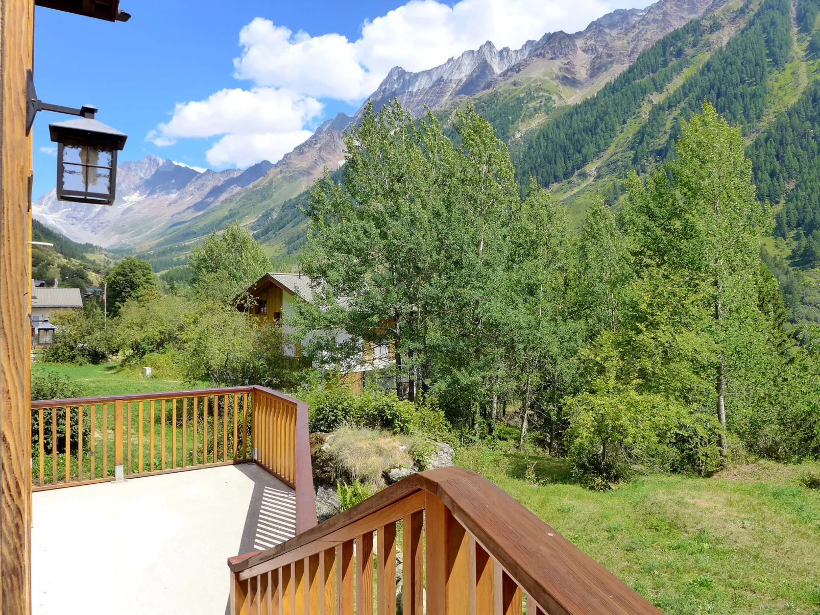 Chalet Eden-Outside