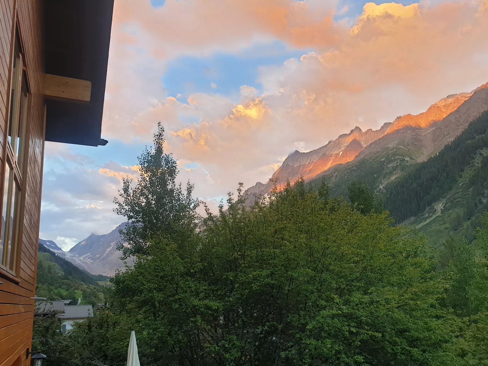 Chalet Eden-Outside