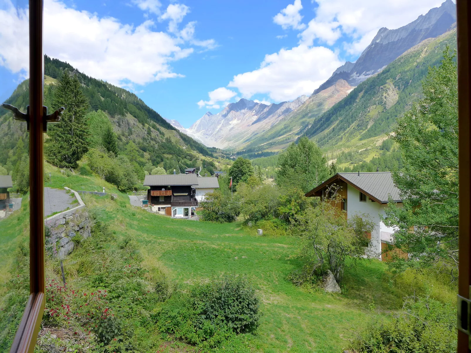 Chalet Eden-Outside