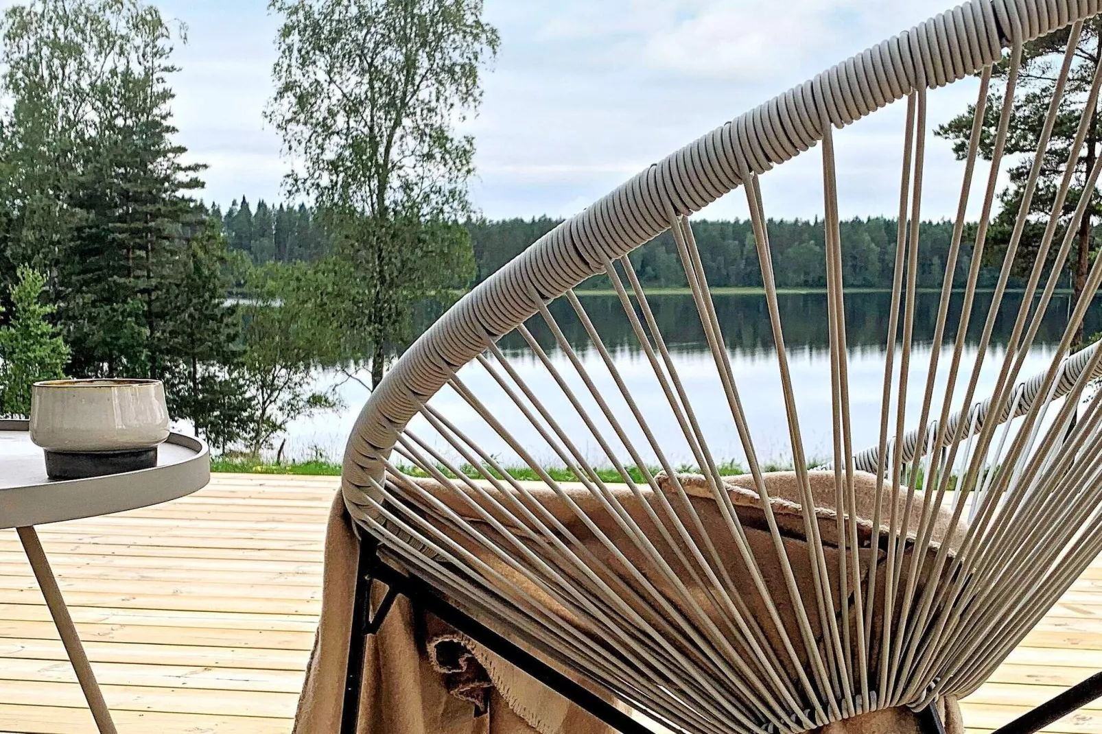 Modern Lakeside Retreat-By Traum-Outdoor