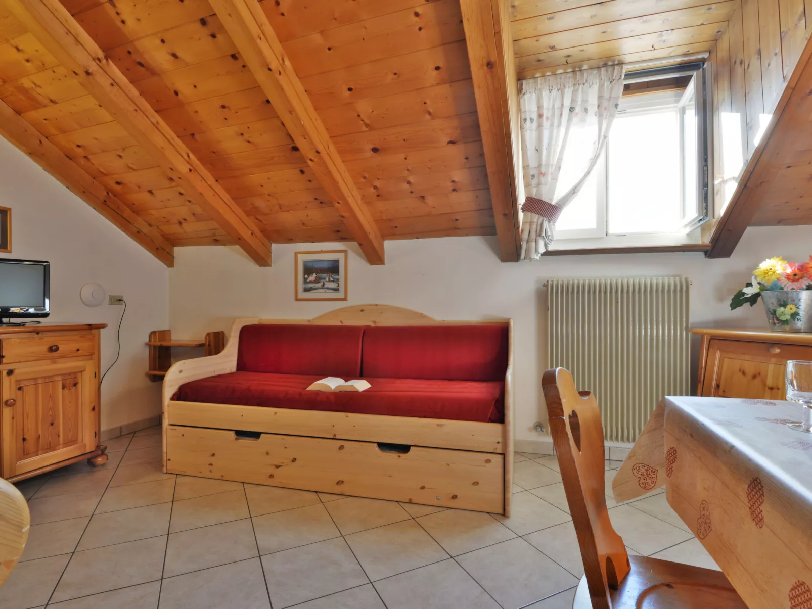 Apt 32-Inside