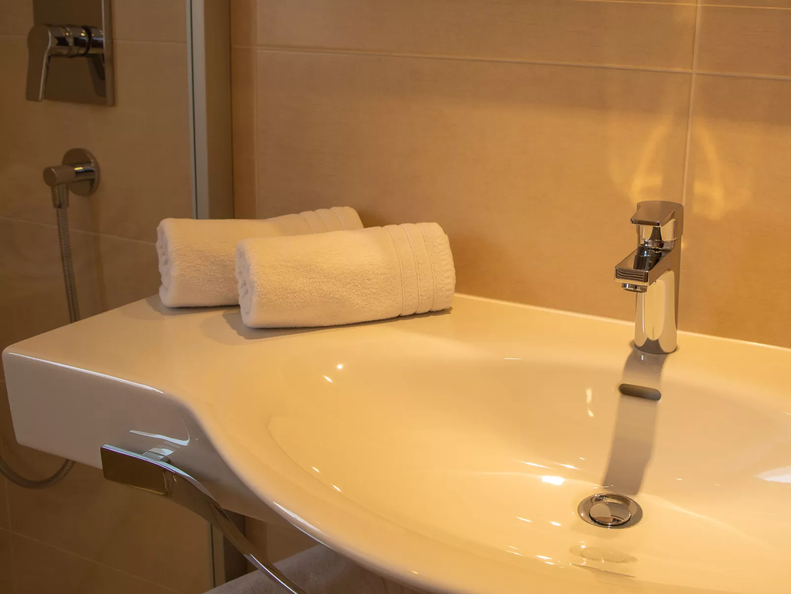 Atlantis Apartments-Inside
