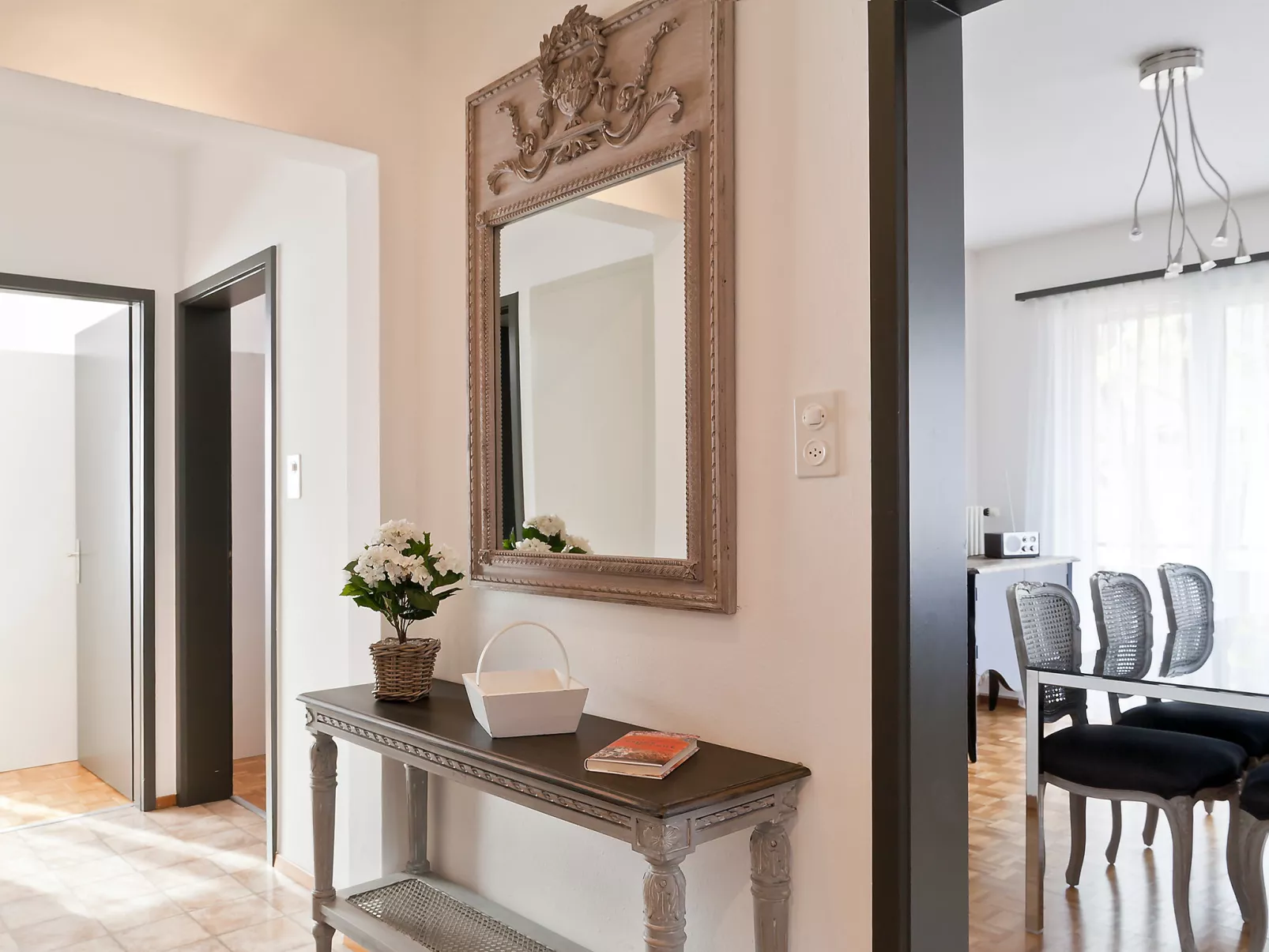 Large Suite-Inside