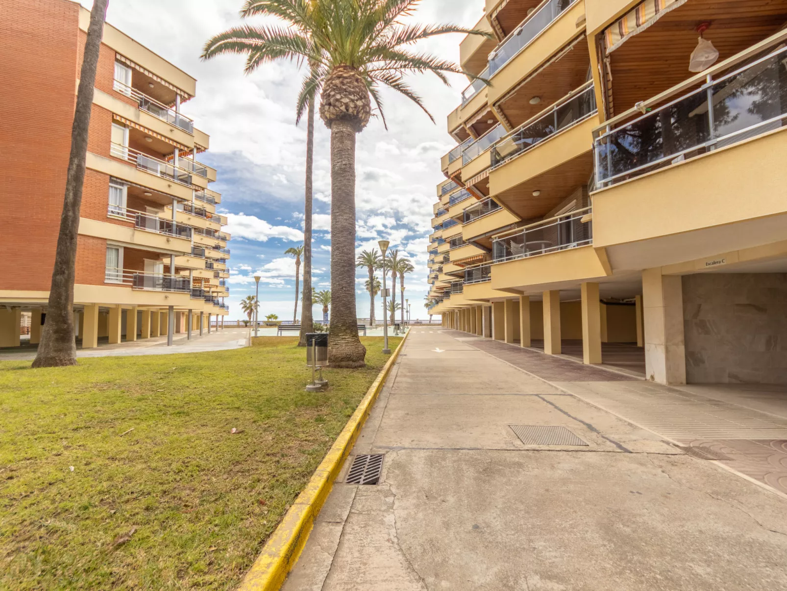 Sol España-Draußen