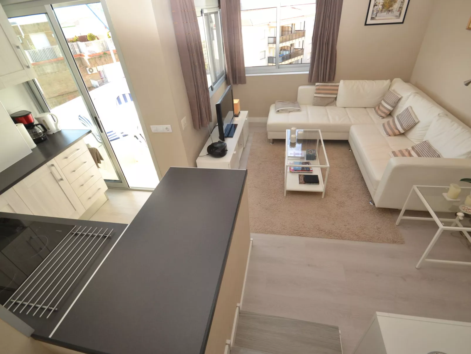 Layes Cambrils-Inside