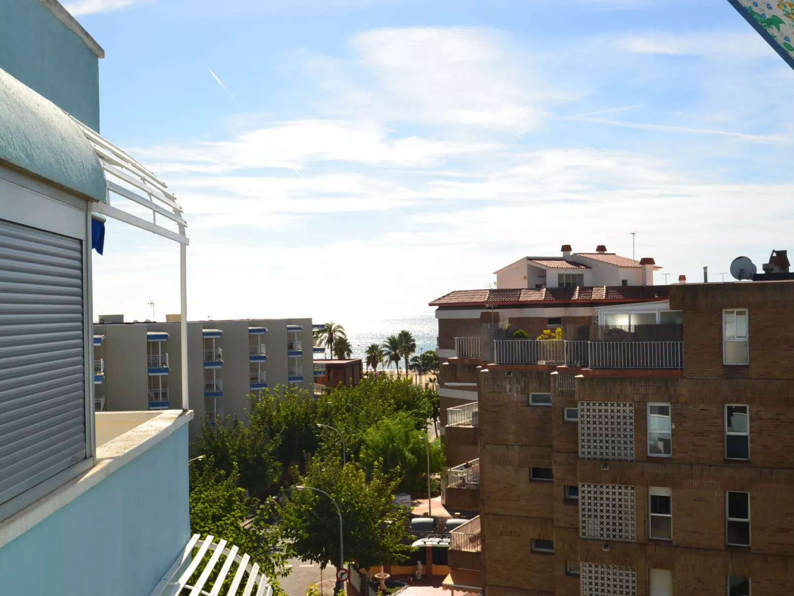 Layes Cambrils-Outside