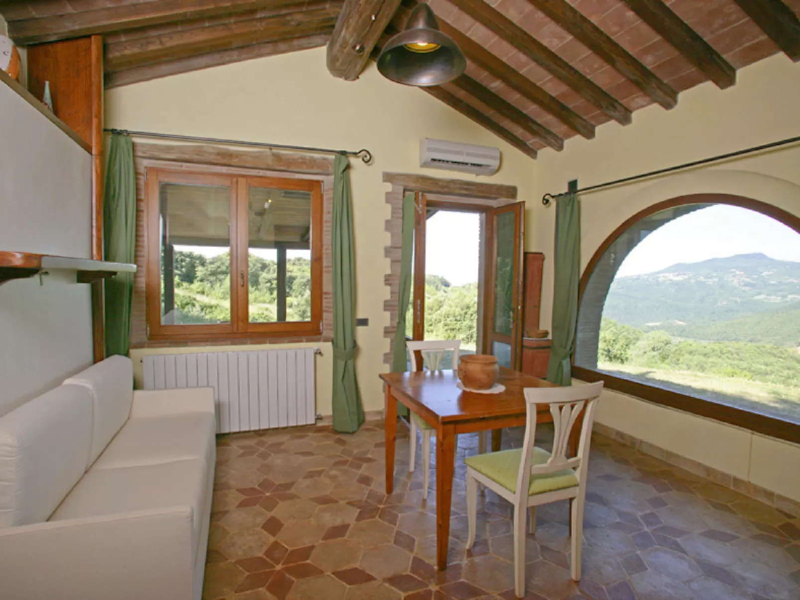 Casale Belvedere-Inside