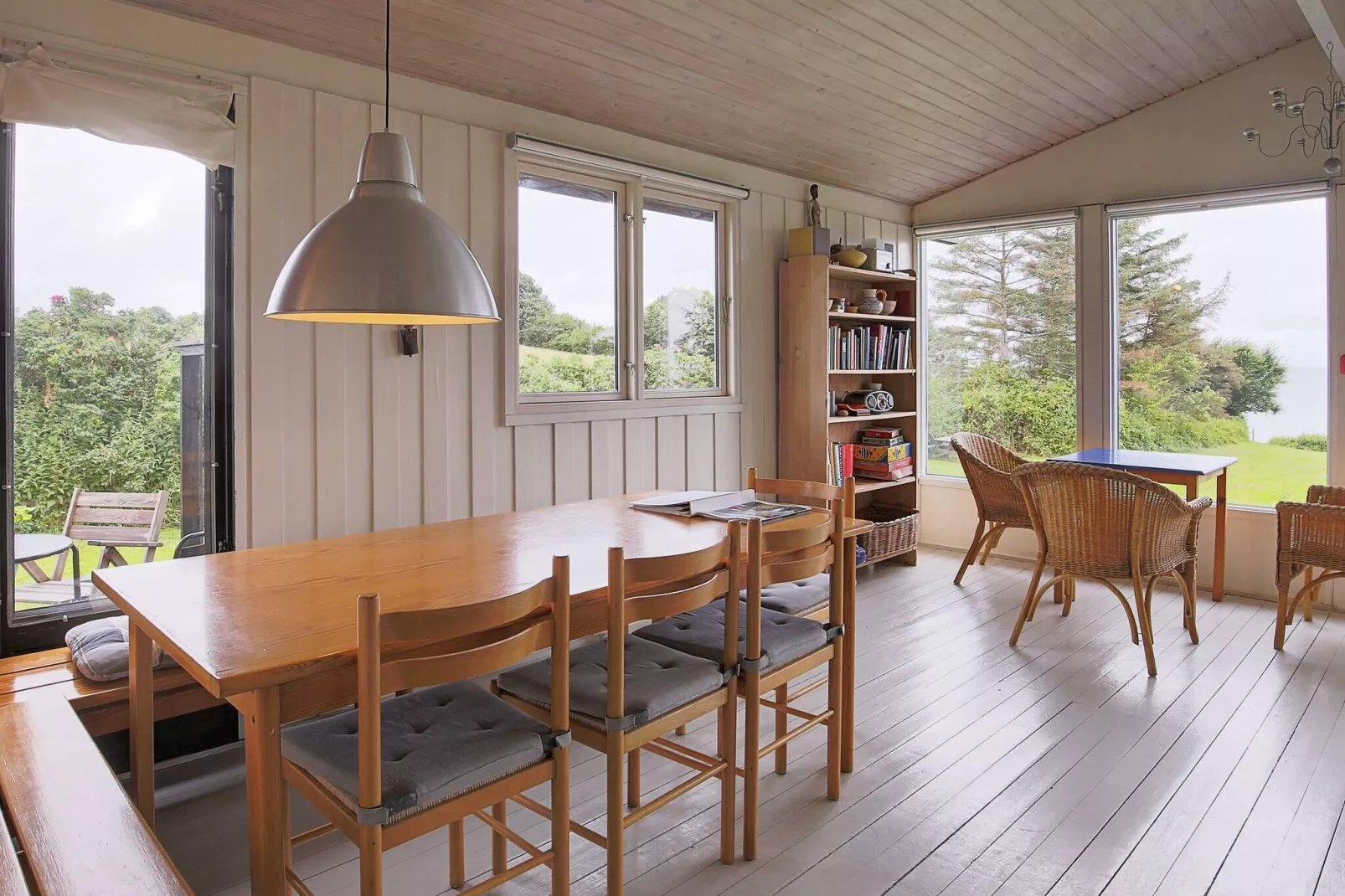Seaside Serenity at Lumsas Retreat-By Traum-Indoor