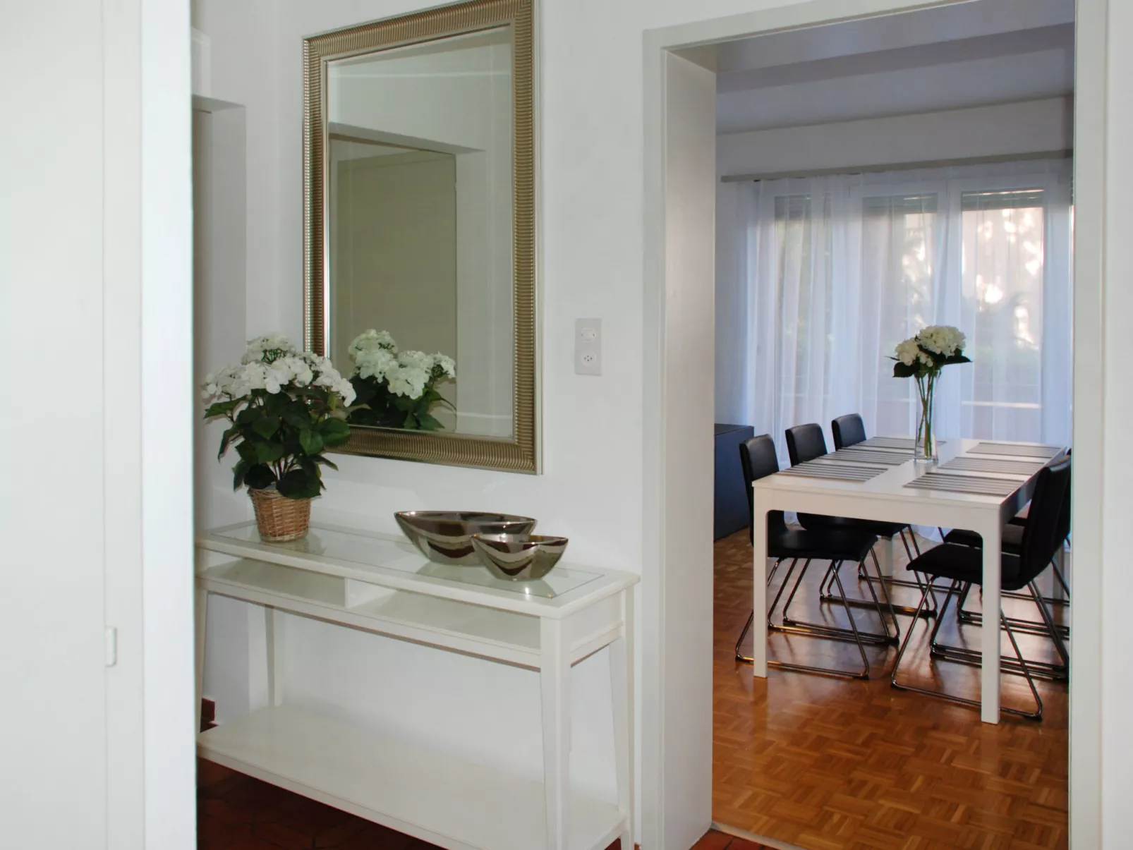 Large Suite-Inside